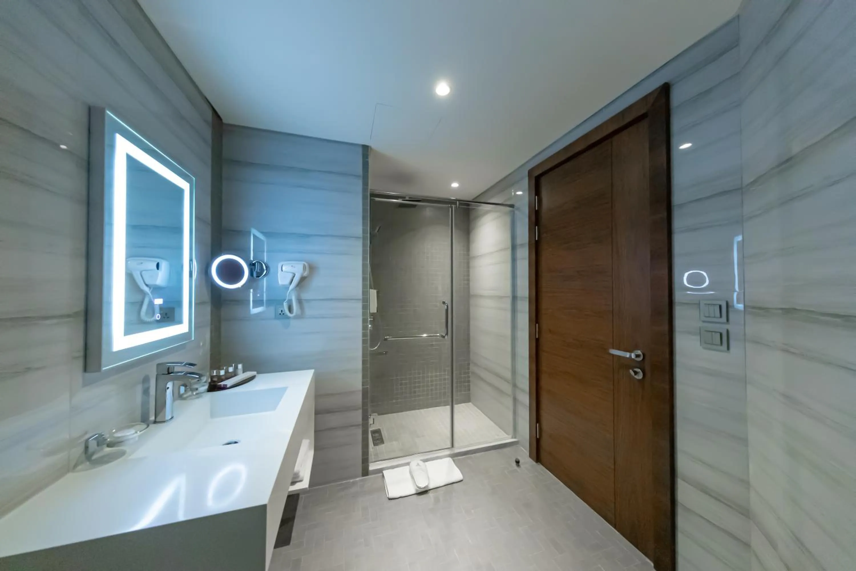 Shower in Boudl Al Sulimanyah