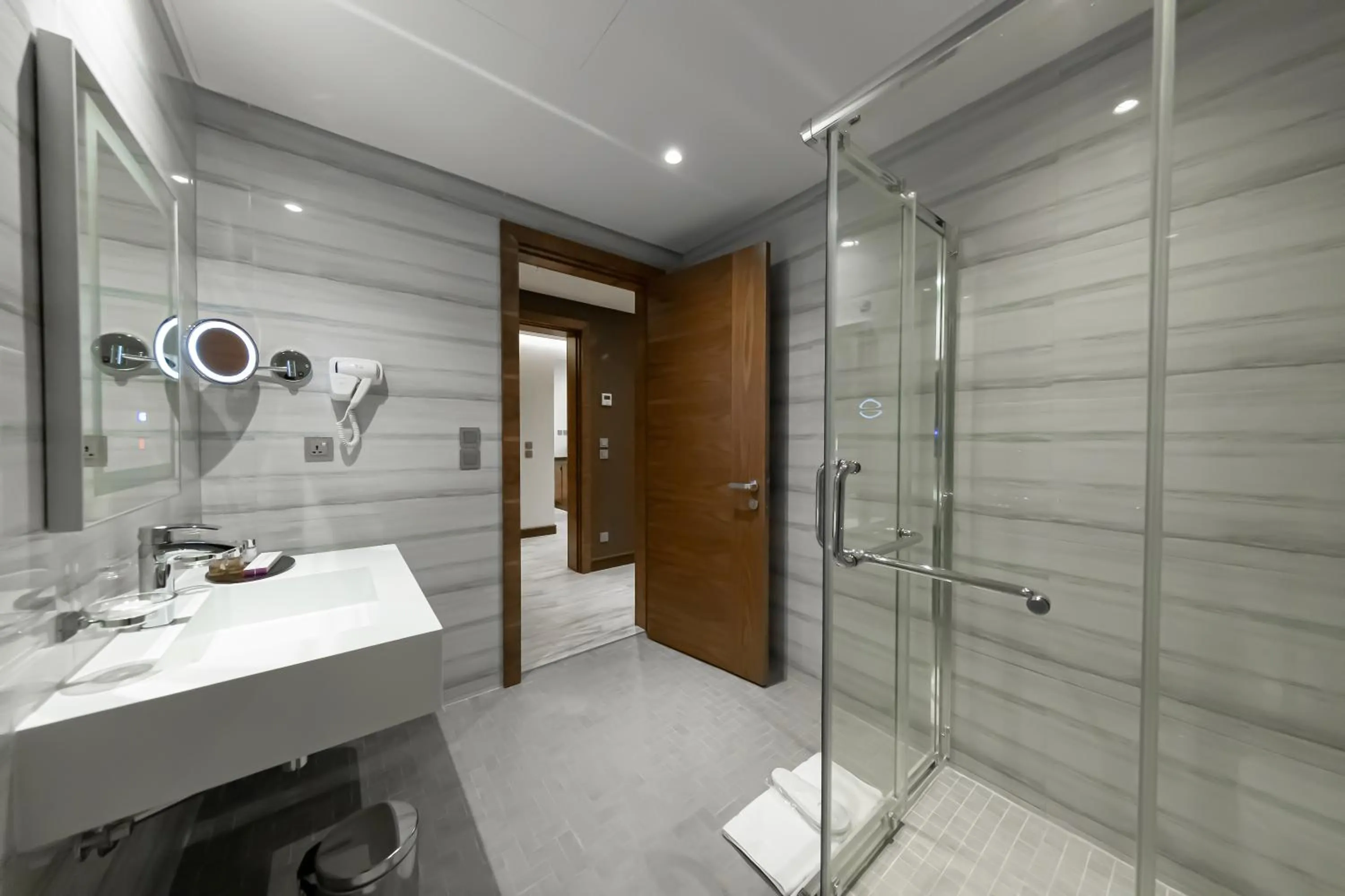 Shower in Boudl Al Sulimanyah