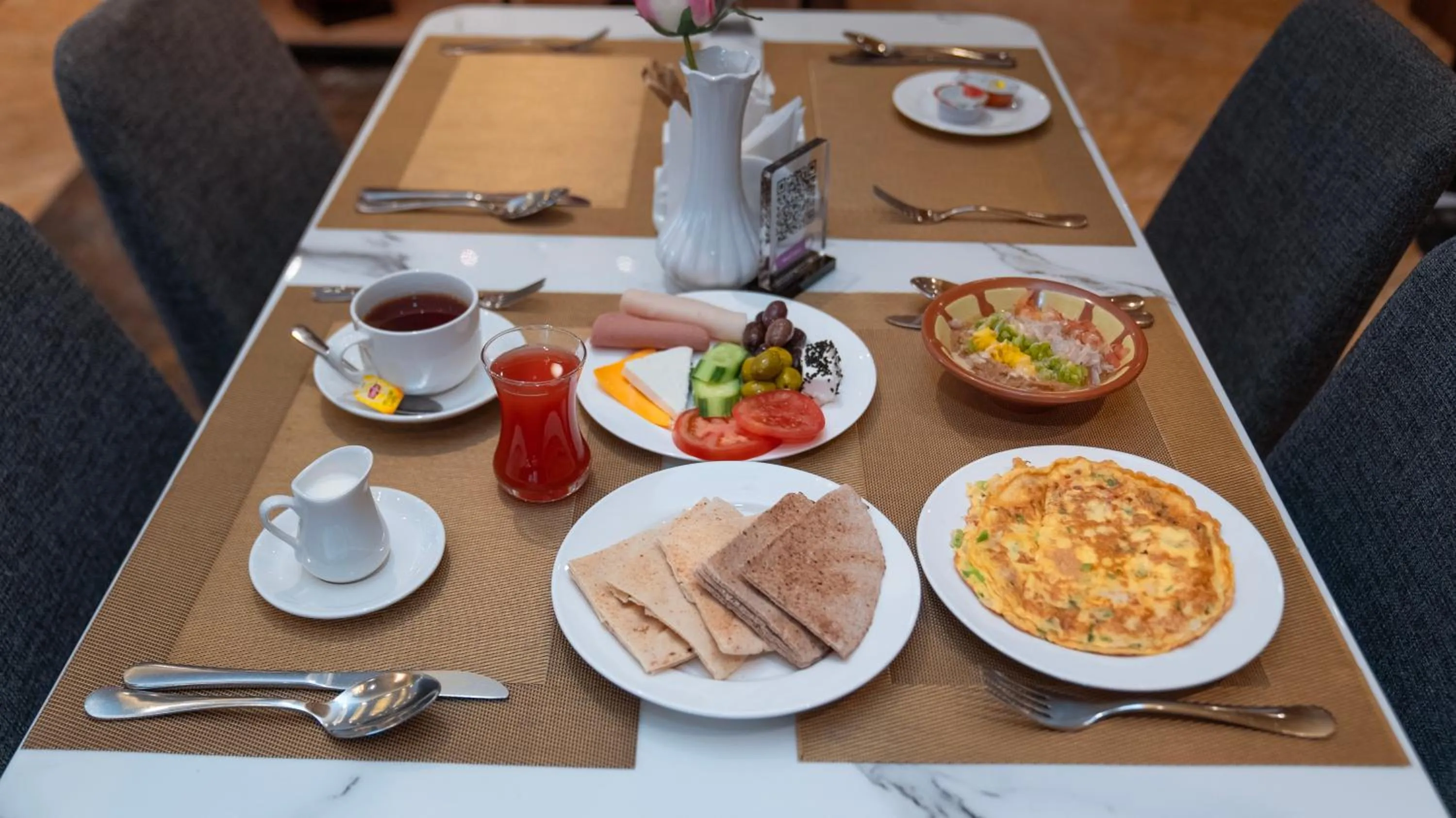 Breakfast in Boudl Al Sulimanyah