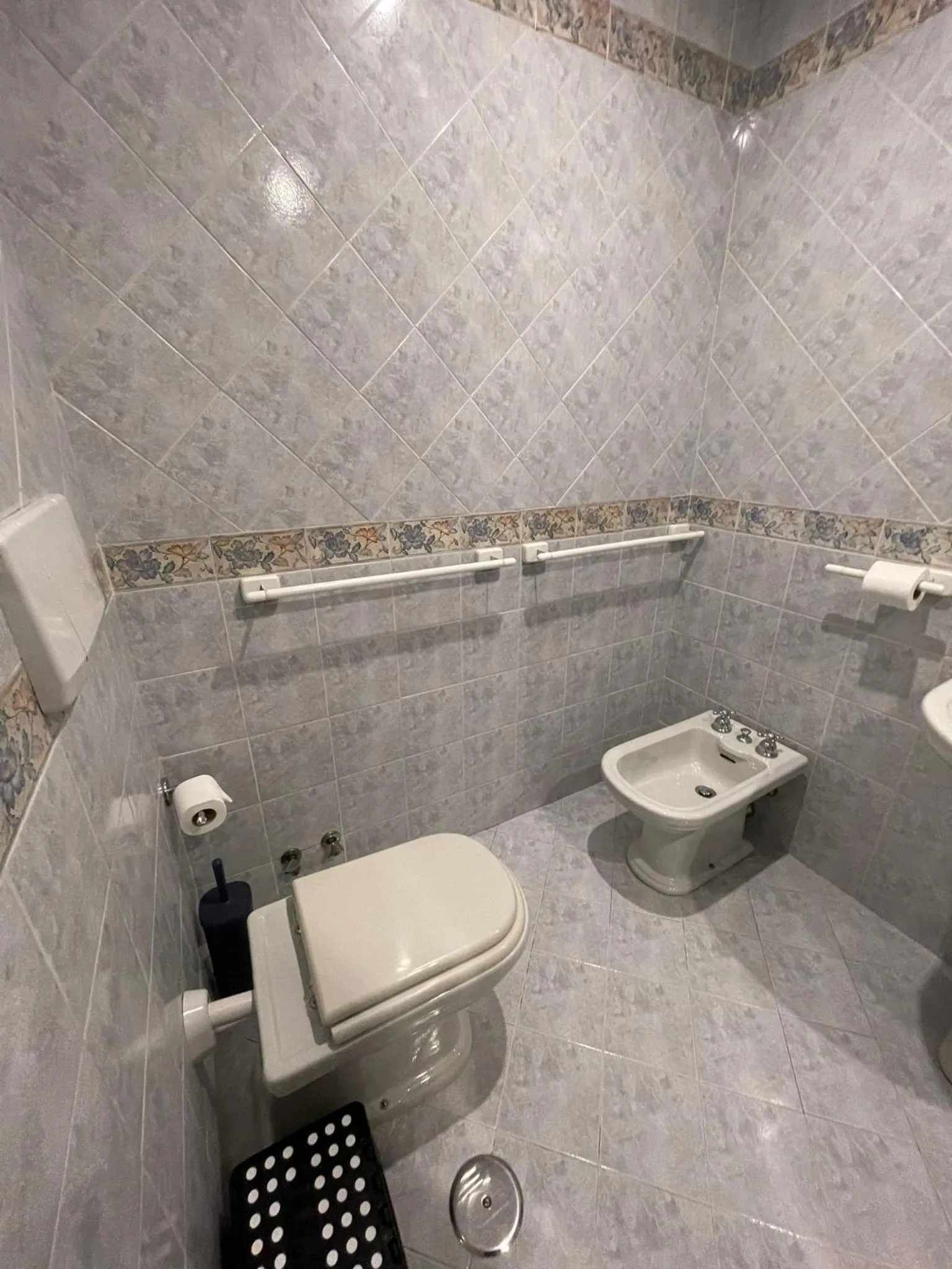 Bathroom in LUCIANO MONTI APARTMENT