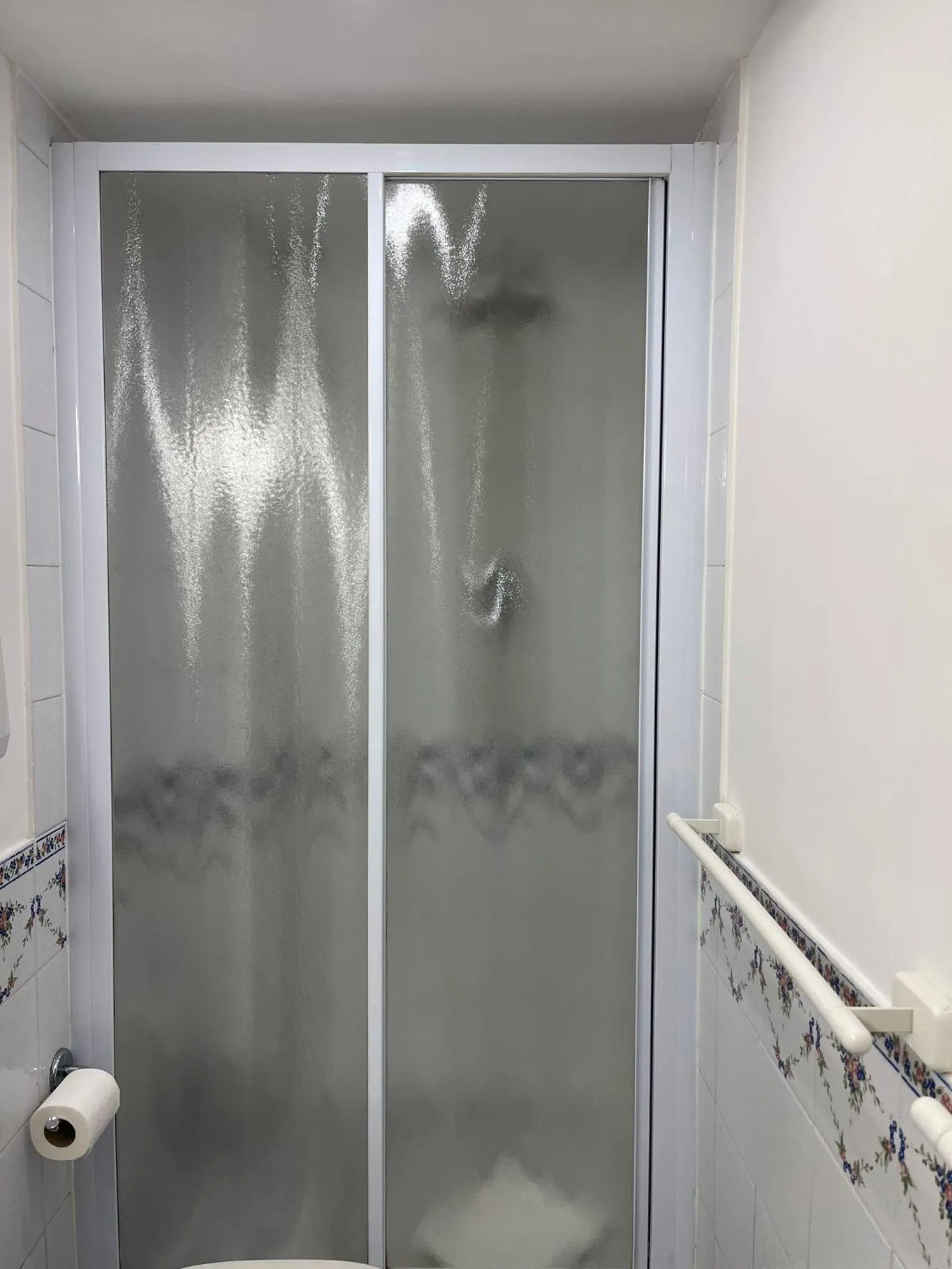 Shower in LUCIANO MONTI APARTMENT