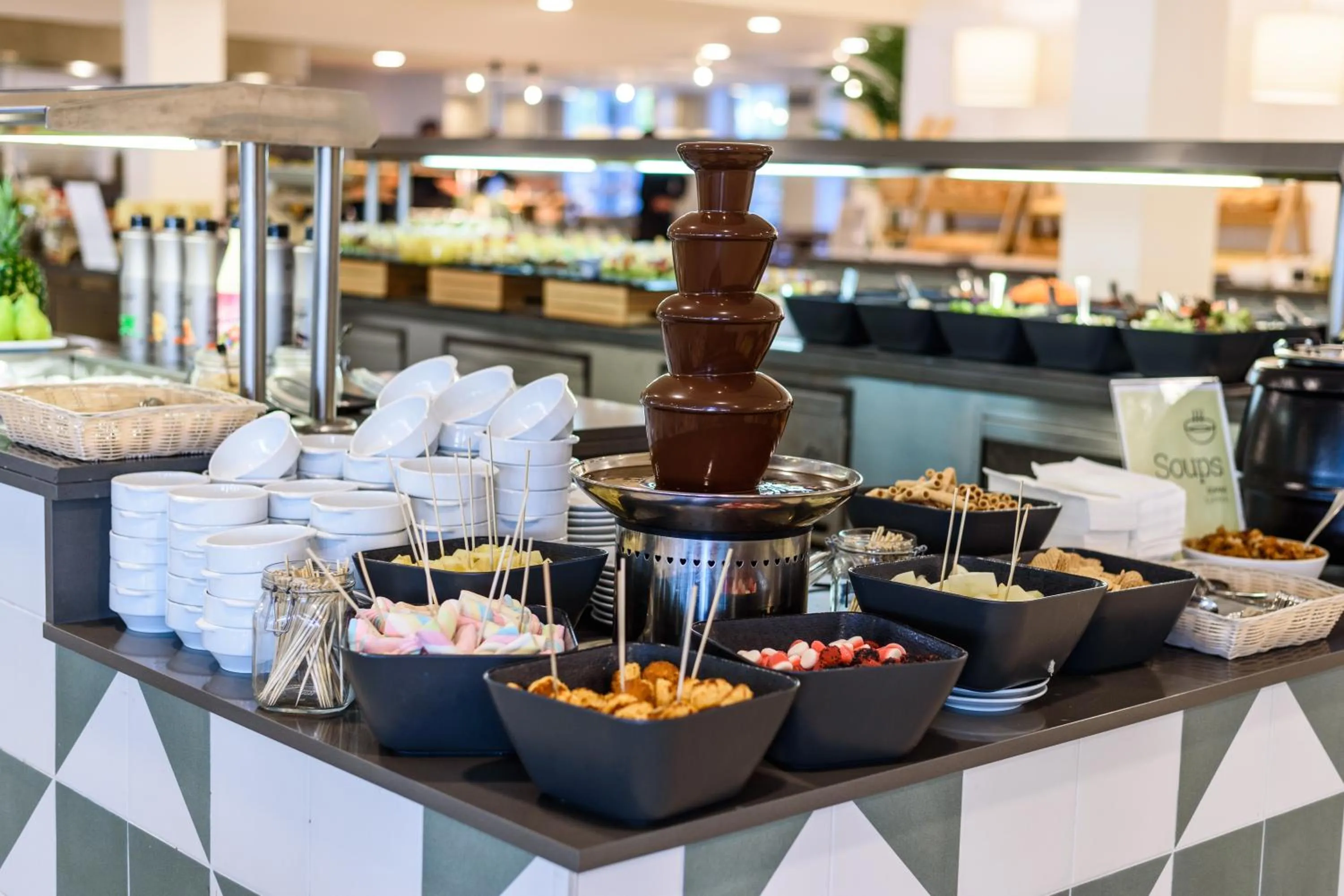 Food in FERGUS Club Palmanova Park