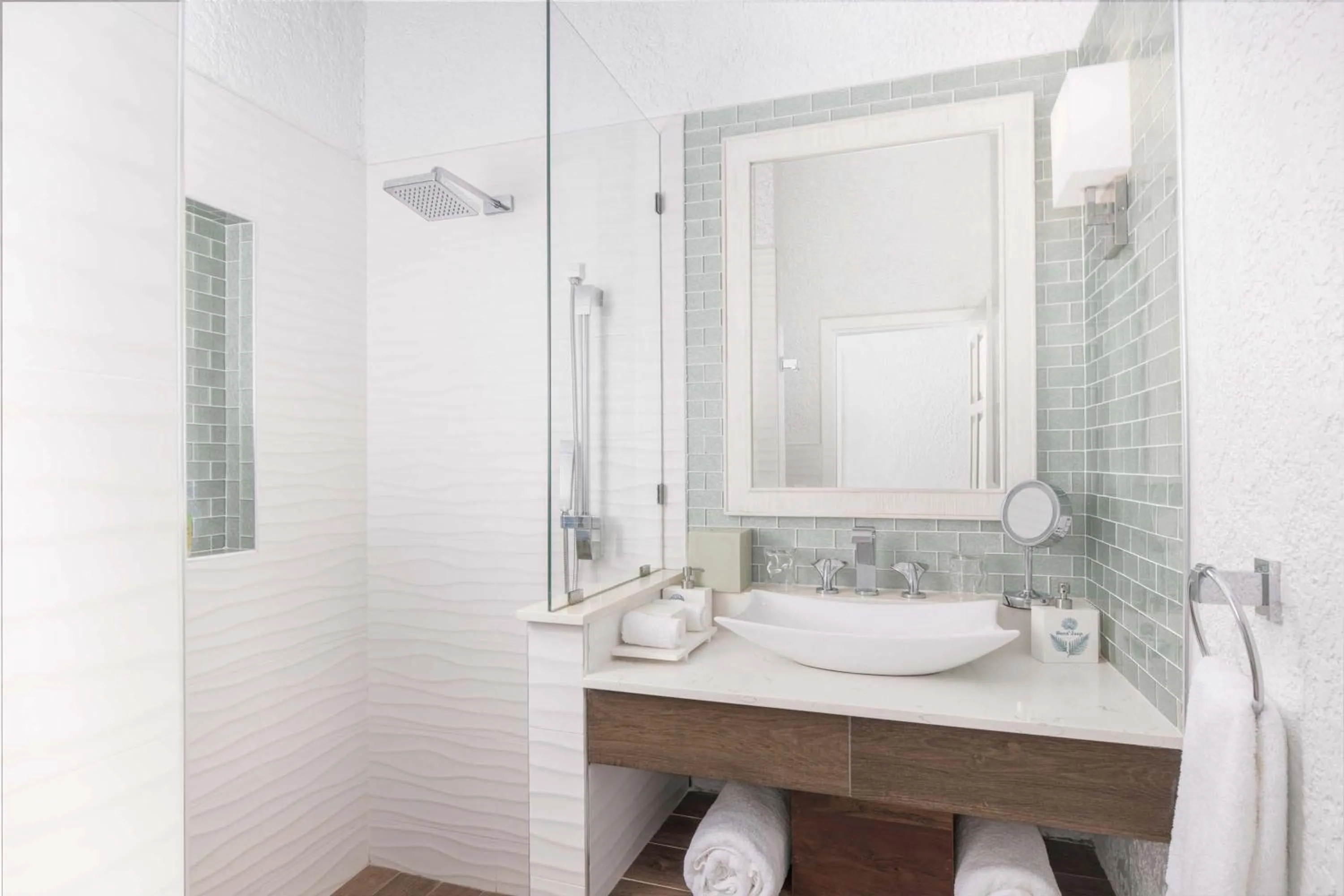 Bathroom in Reef Haven Belize