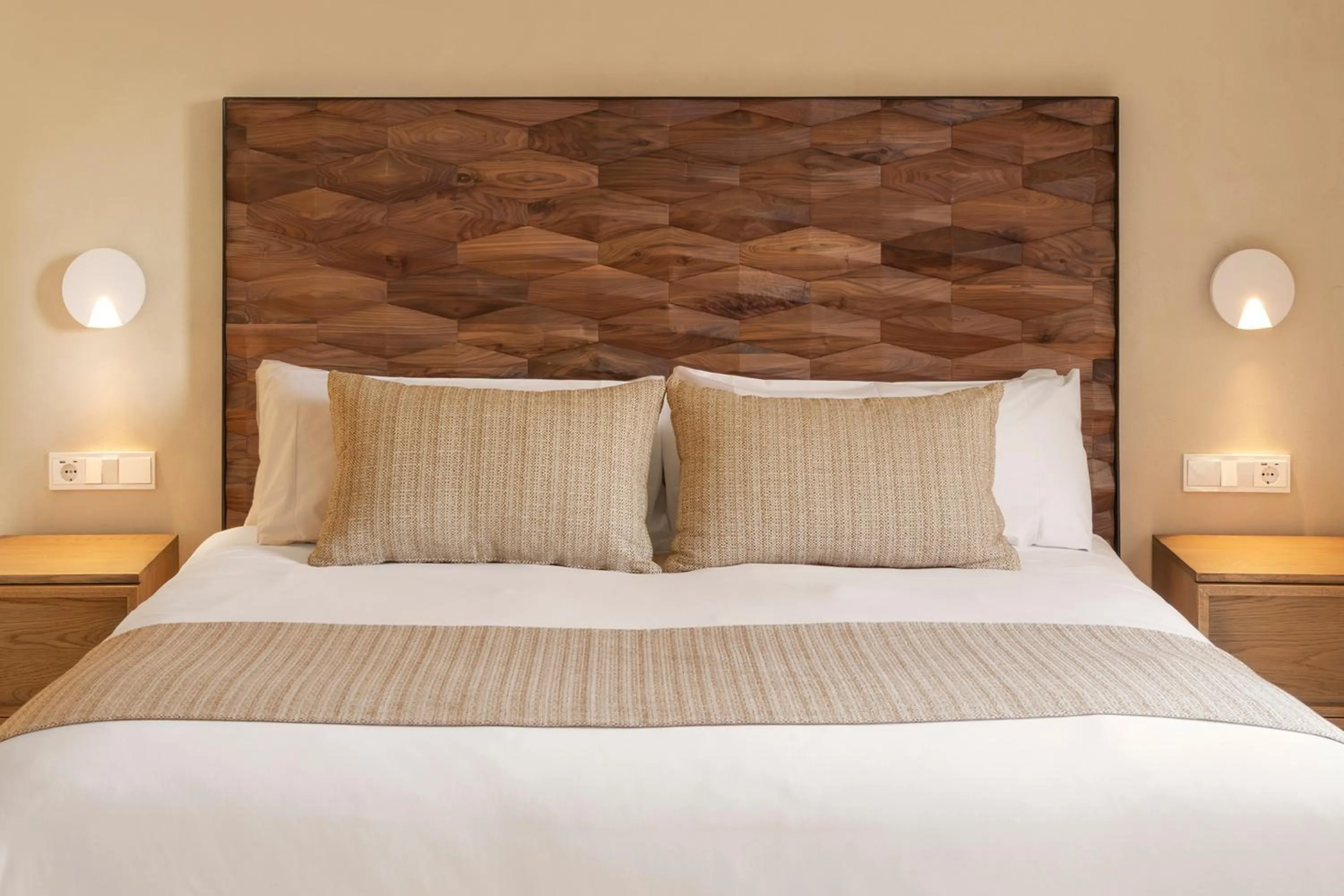 Bedroom, Bed in Mas Tapiolas