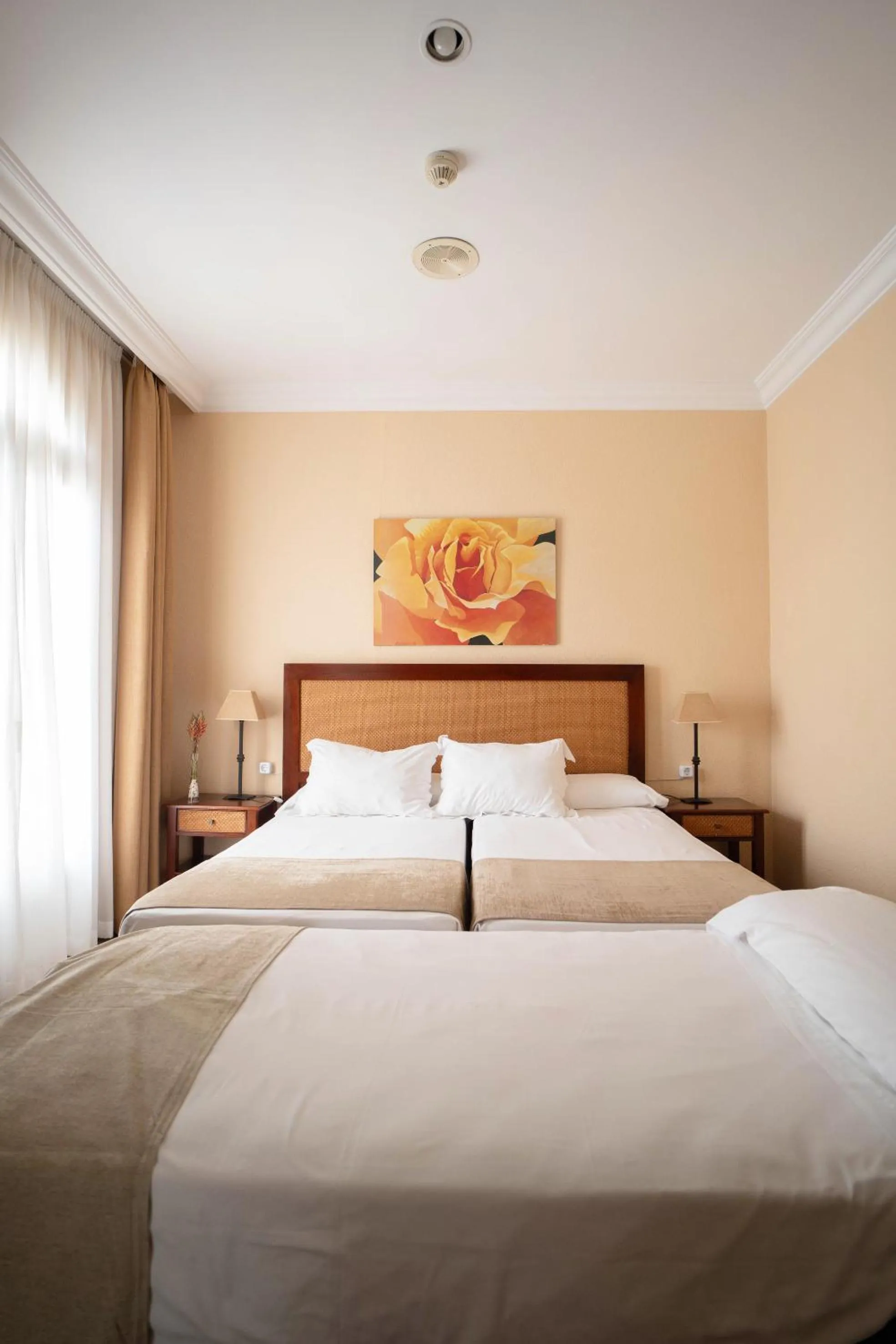 Property building, Bed in Hotel Albaida Nature