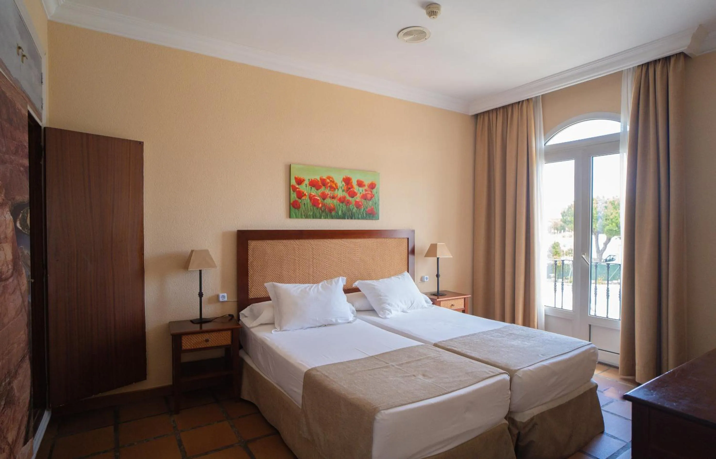 Property building, Bed in Hotel Albaida Nature