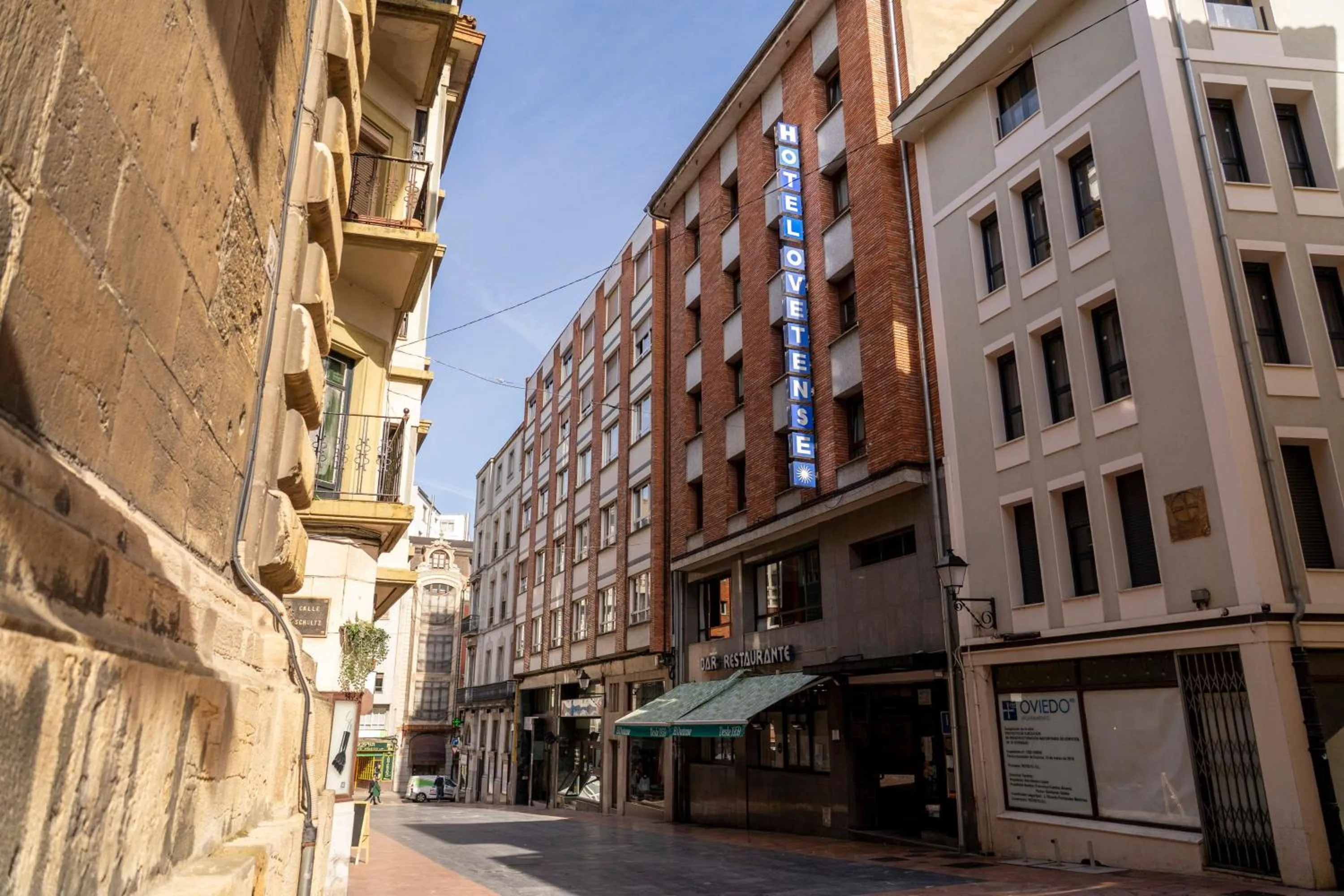 Property building in Hotel Ovetense