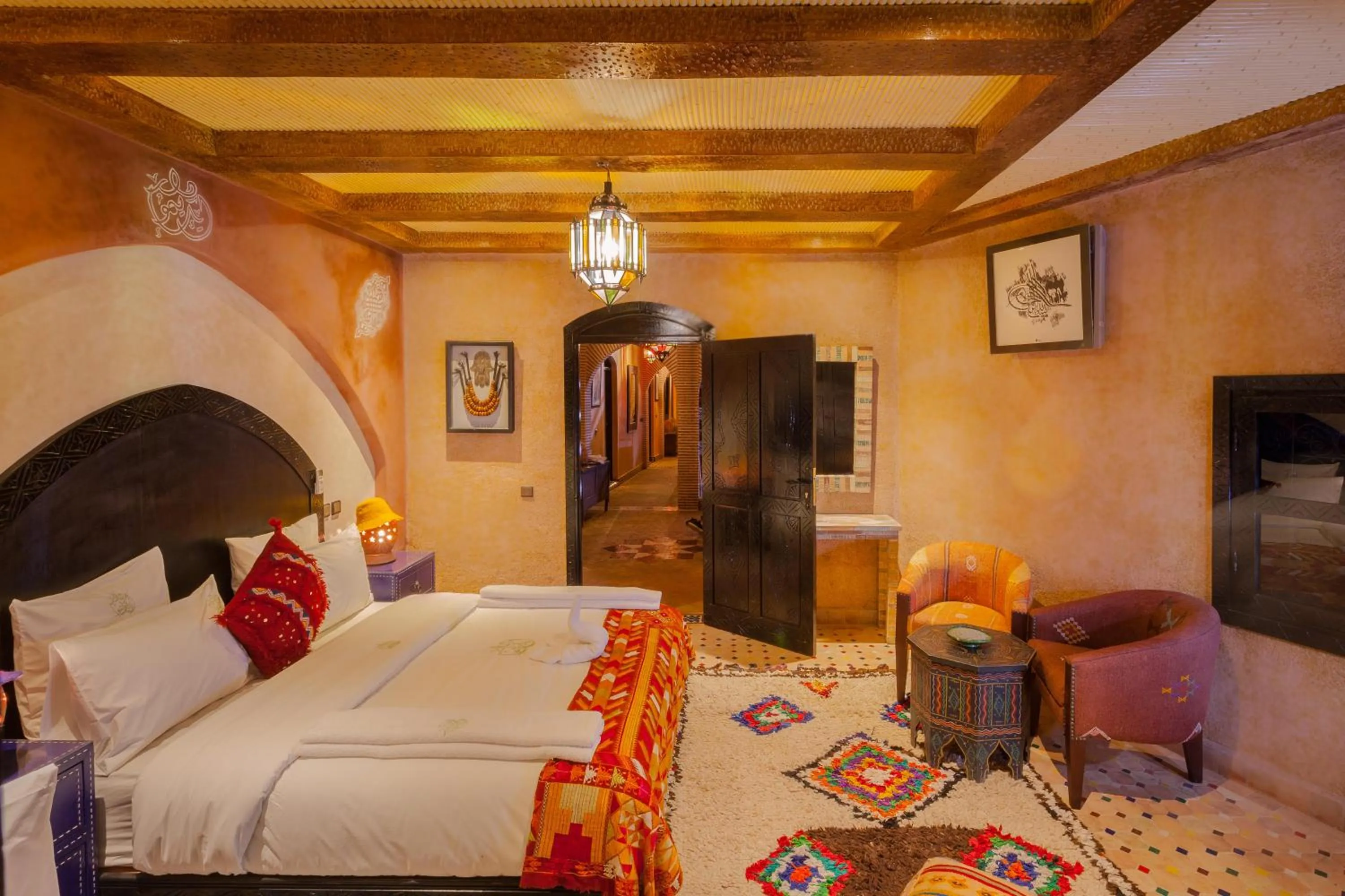 Seating area, Bed in Dar Ikalimo Ourika