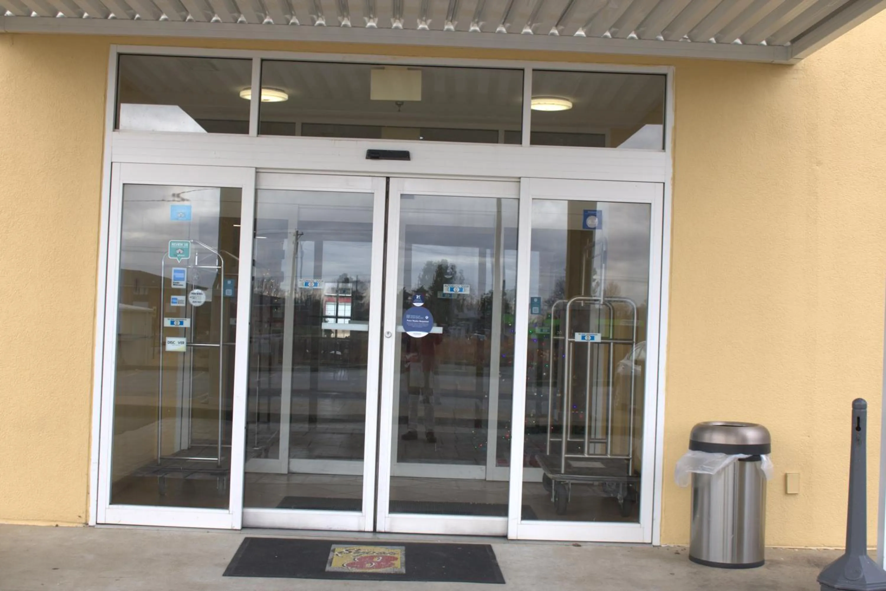 Facade/entrance in Super 8 by Wyndham Rainsville