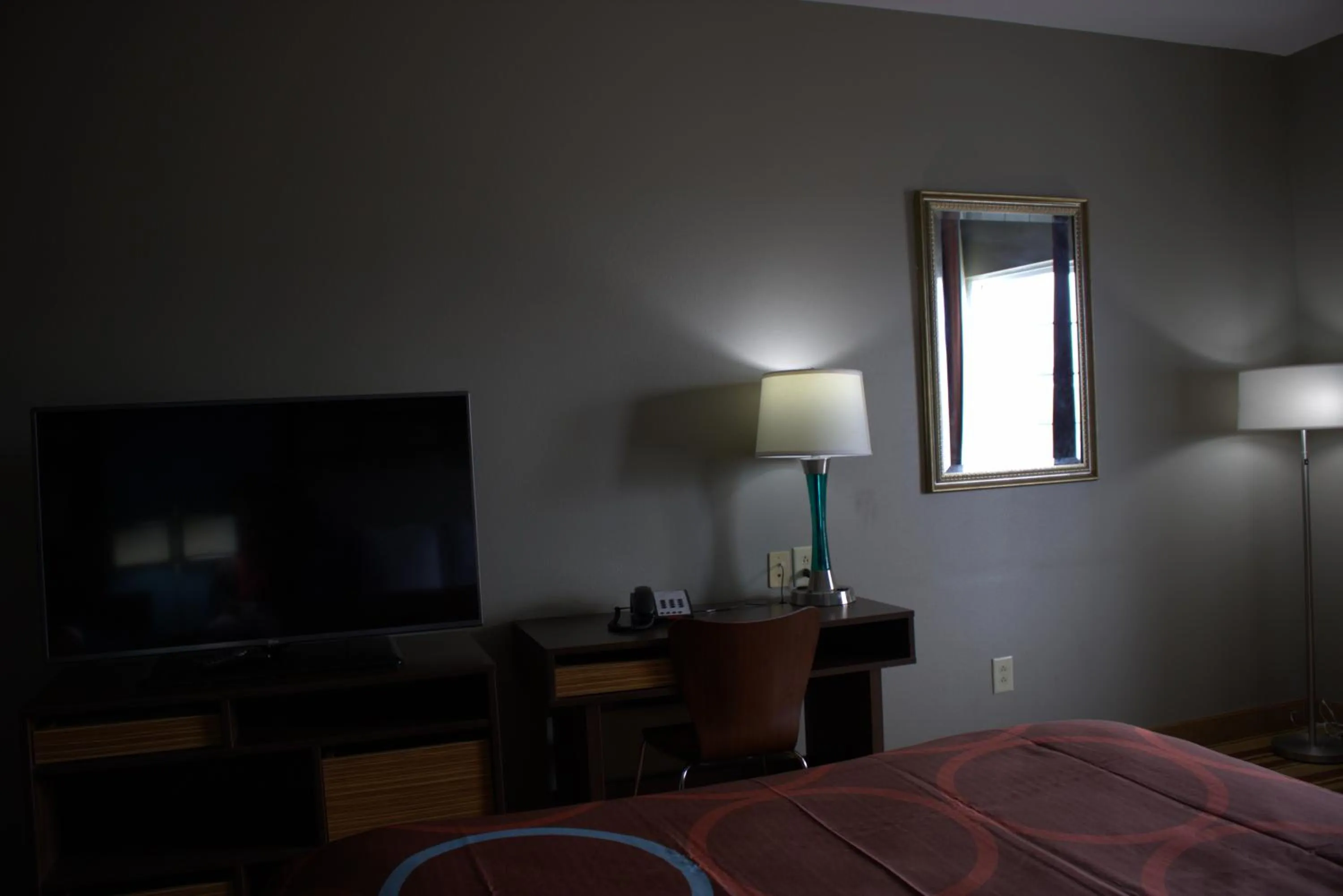 TV and multimedia, Bed in Super 8 by Wyndham Rainsville