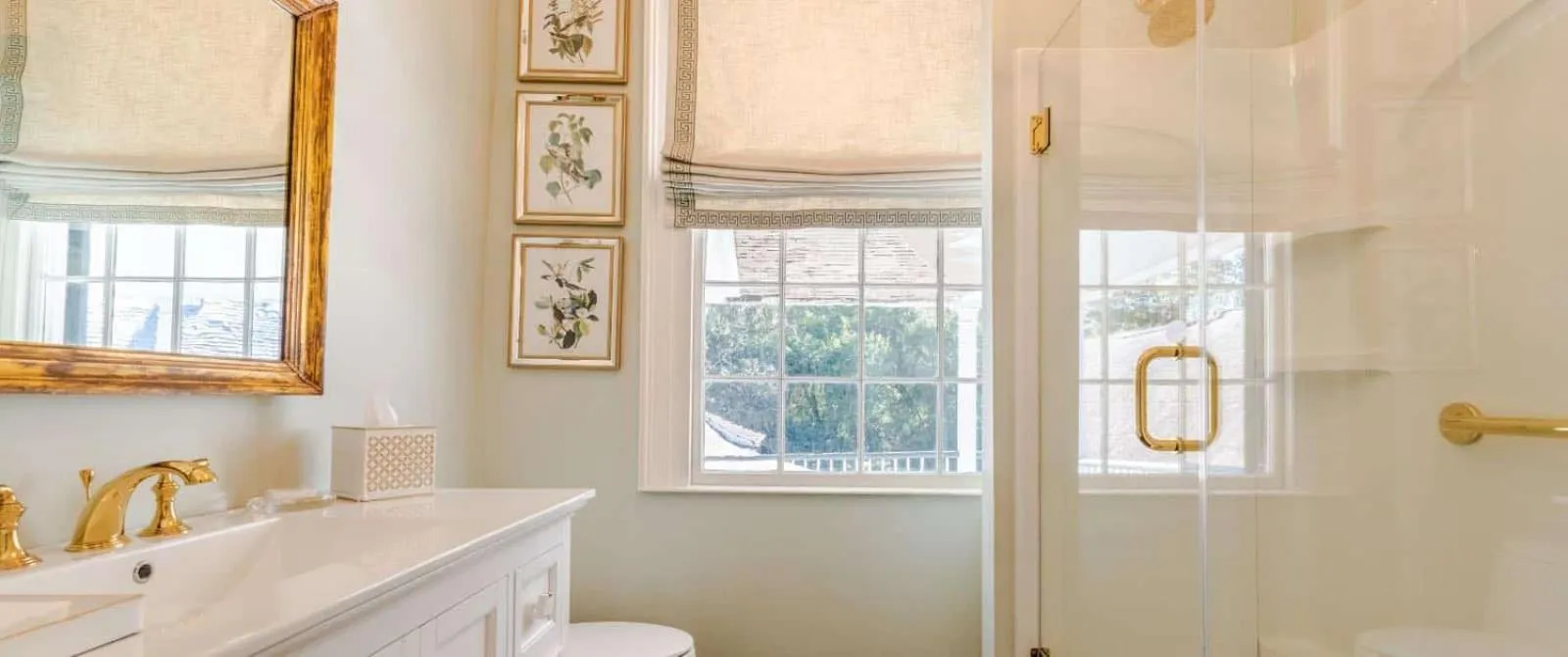 Bathroom in Linden - A Historic Bed and Breakfast