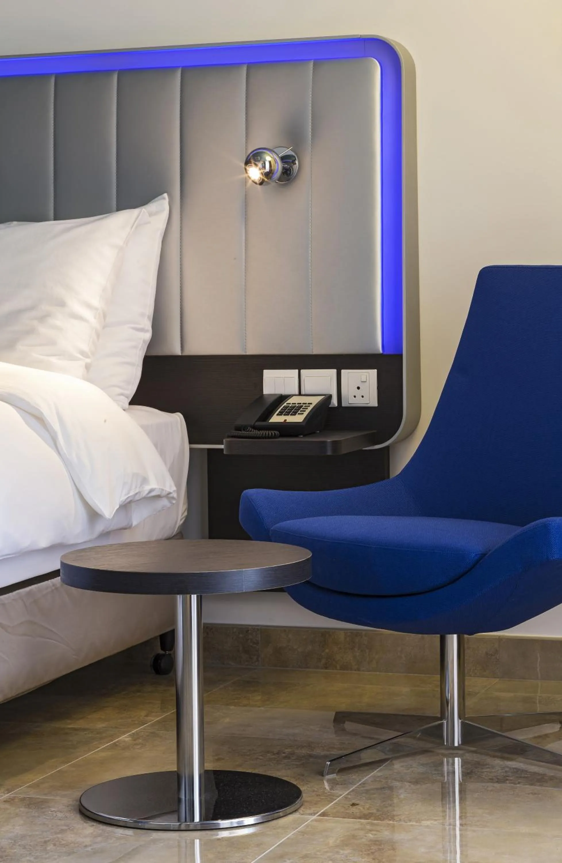 TV and multimedia, Bed in Park Inn by Radisson Hotel and Residence Duqm