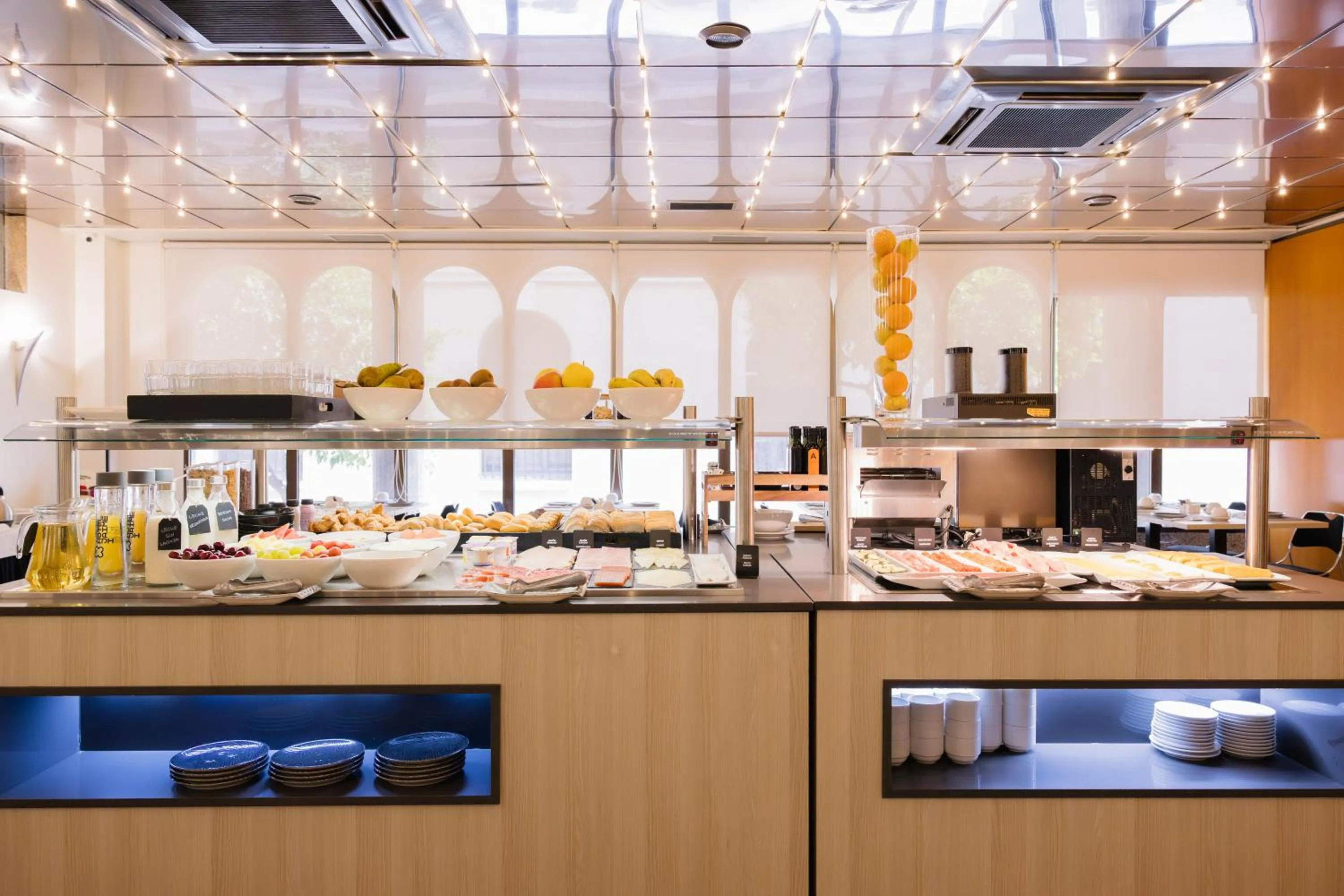 Buffet breakfast in Civis Jaime I