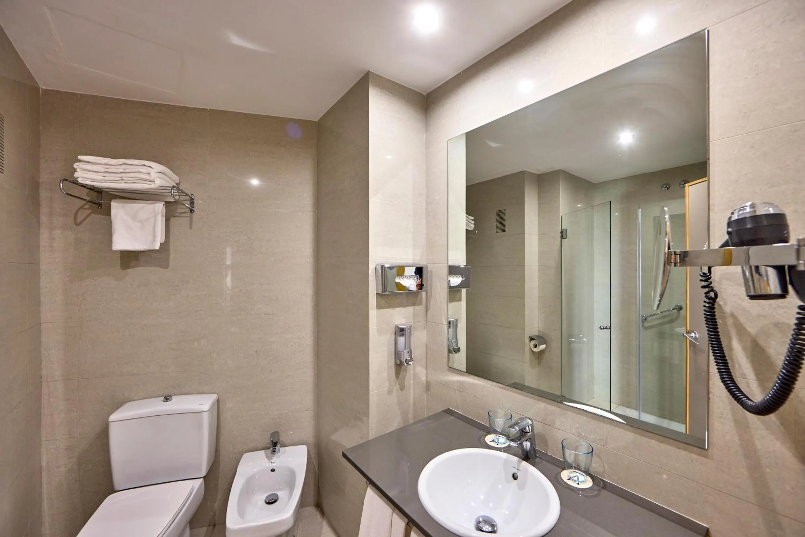 Bathroom in Civis Jaime I