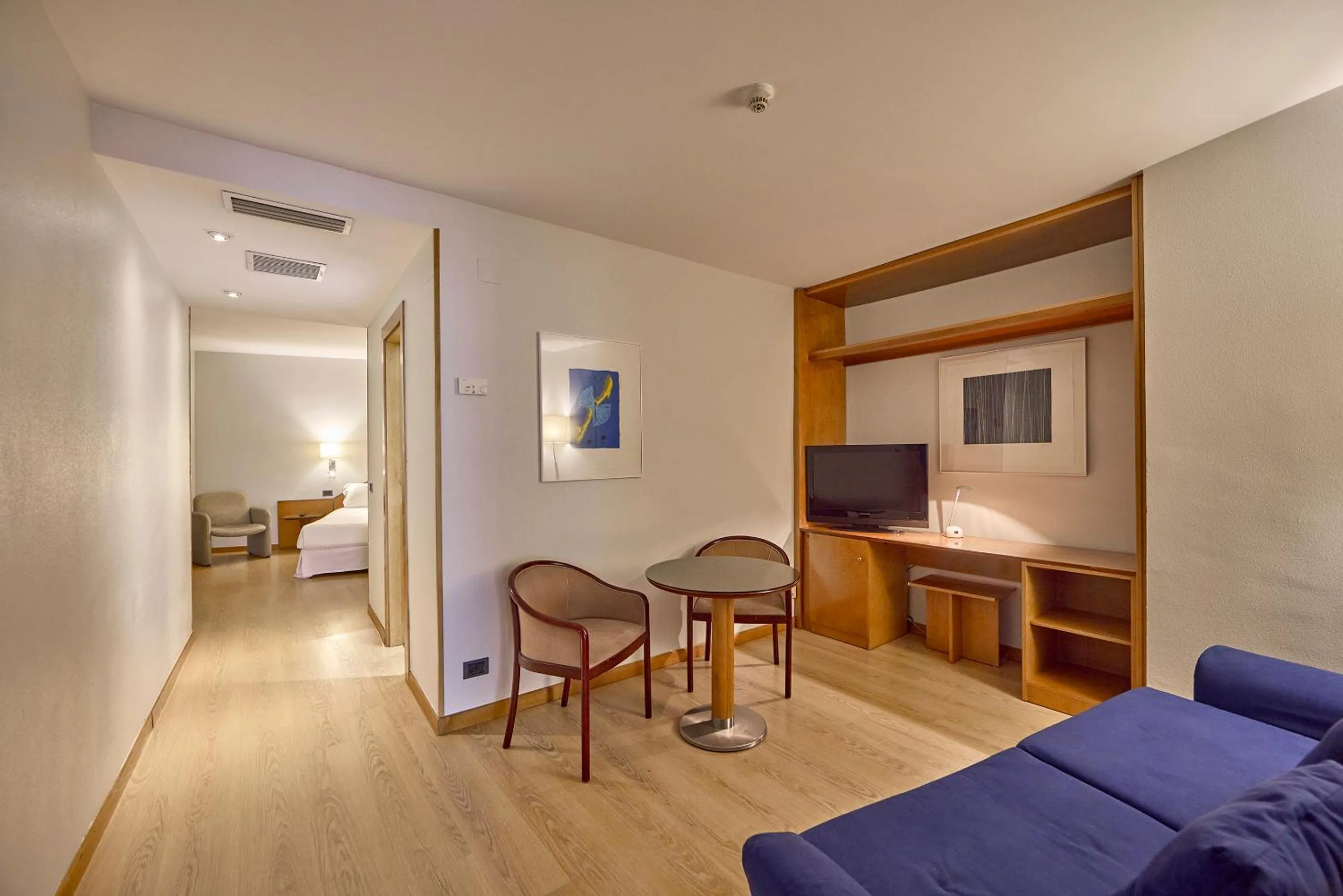 Seating area, Bed in Civis Jaime I