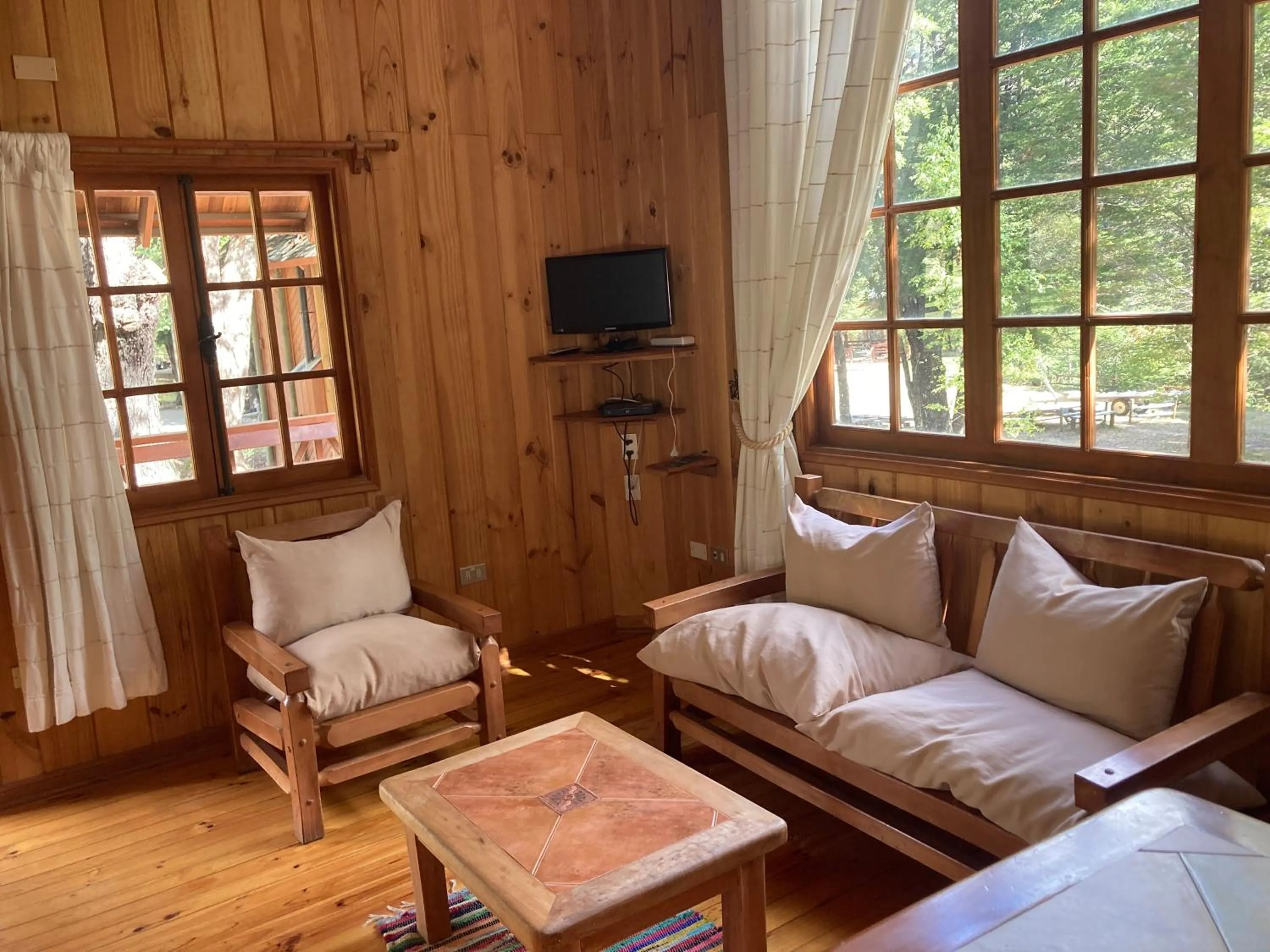 Communal lounge/ TV room in Green Baker Lodge