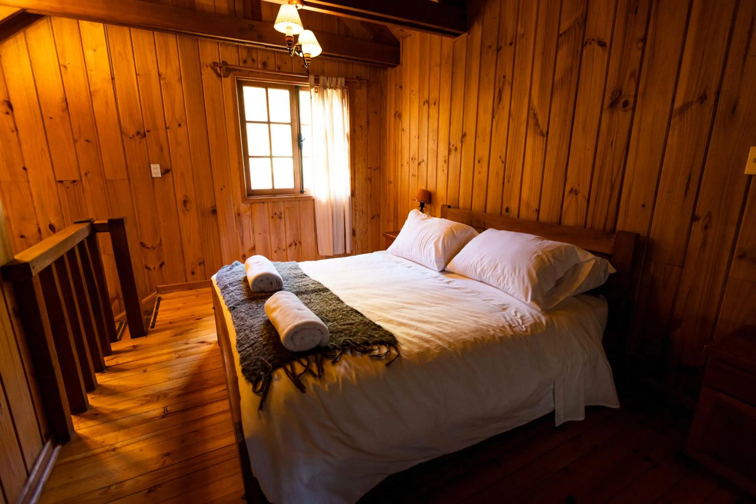 Bed in Green Baker Lodge