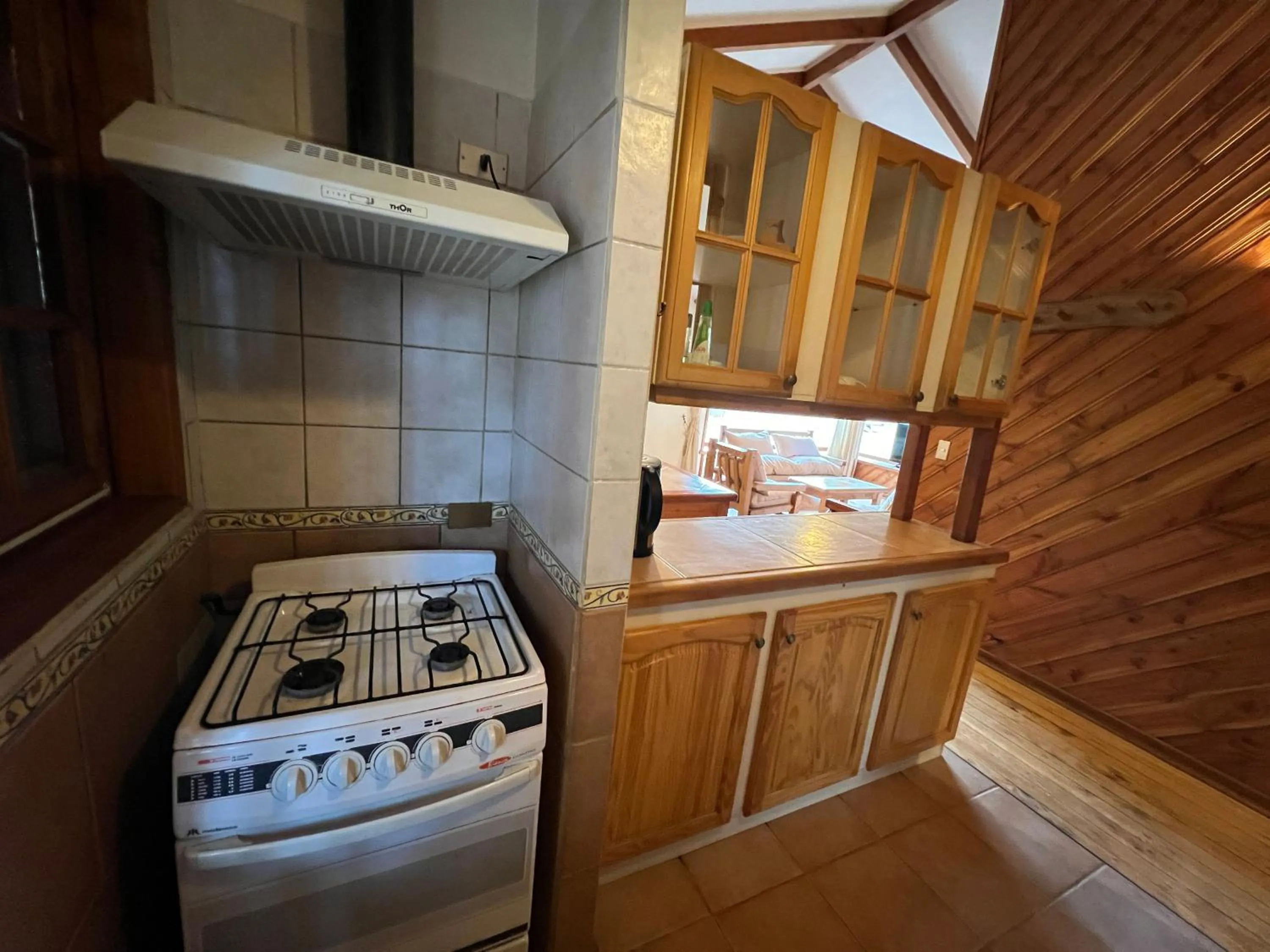 Kitchen or kitchenette in Green Baker Lodge