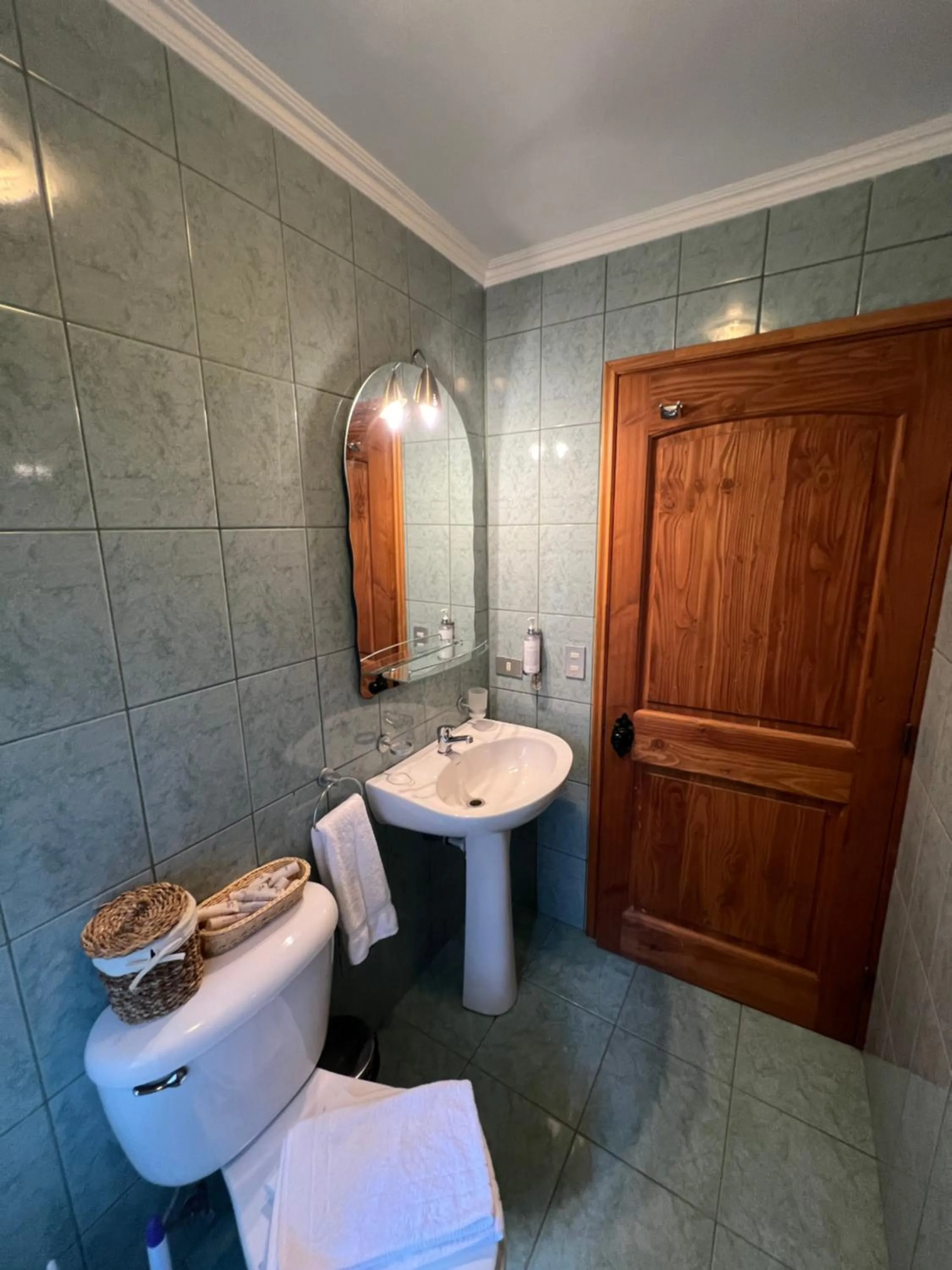 Bathroom in Green Baker Lodge