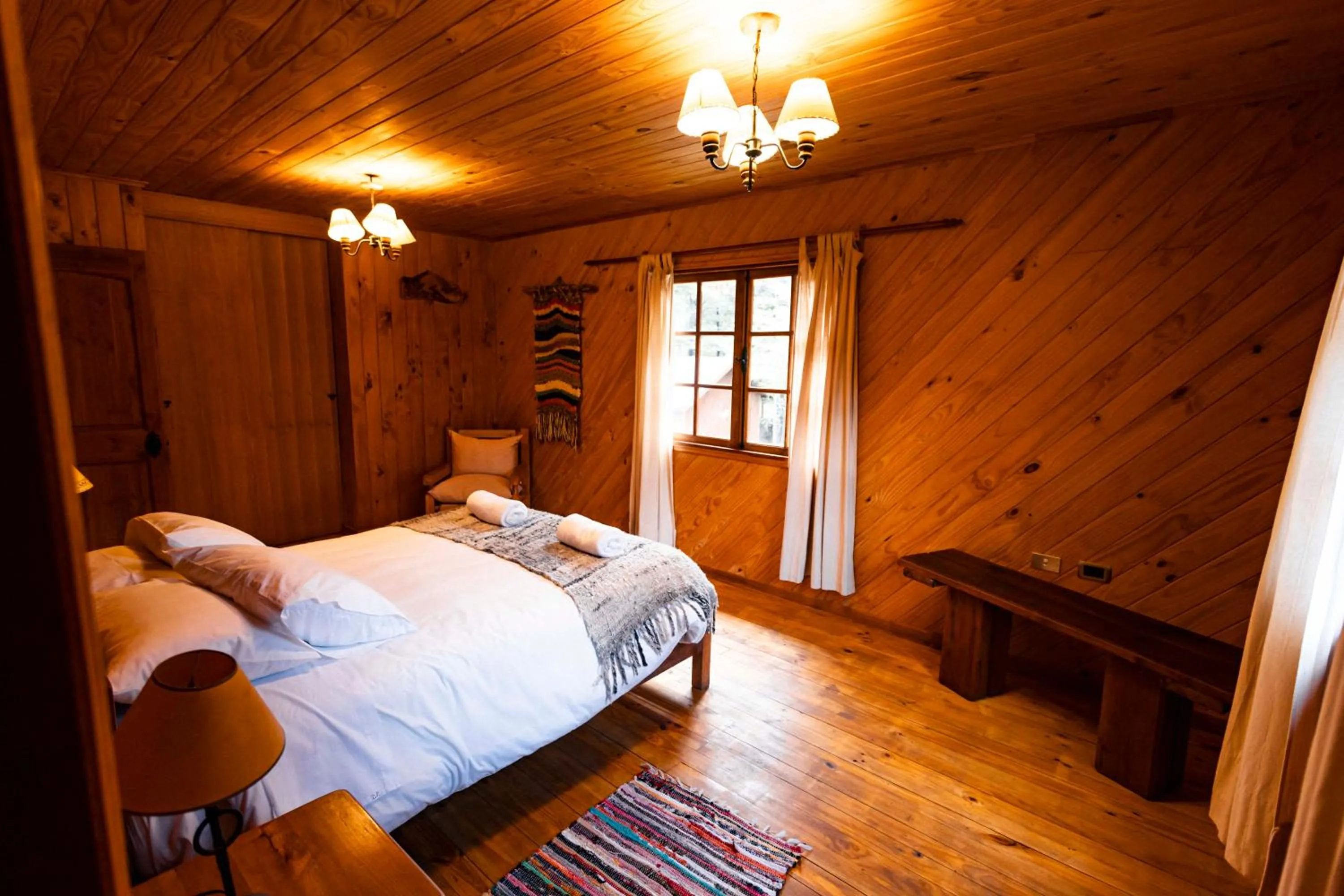 Bed in Green Baker Lodge