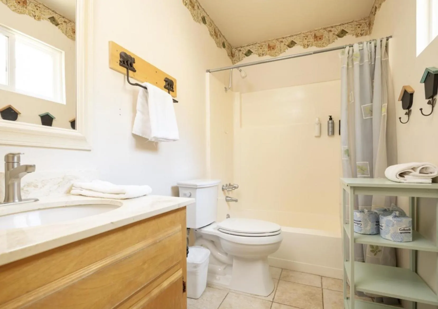 Bathroom in ITH Big Bear Lake Hostel & Lodge