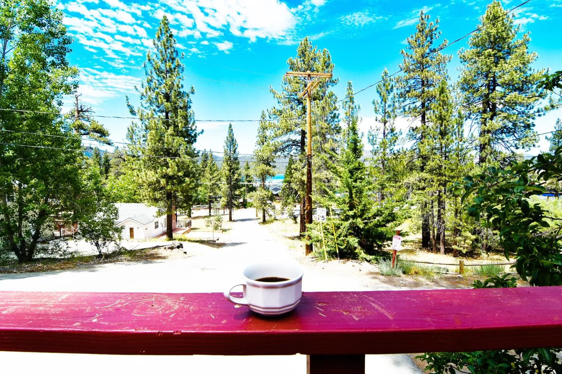 Lake view in ITH Big Bear Lake Hostel & Lodge