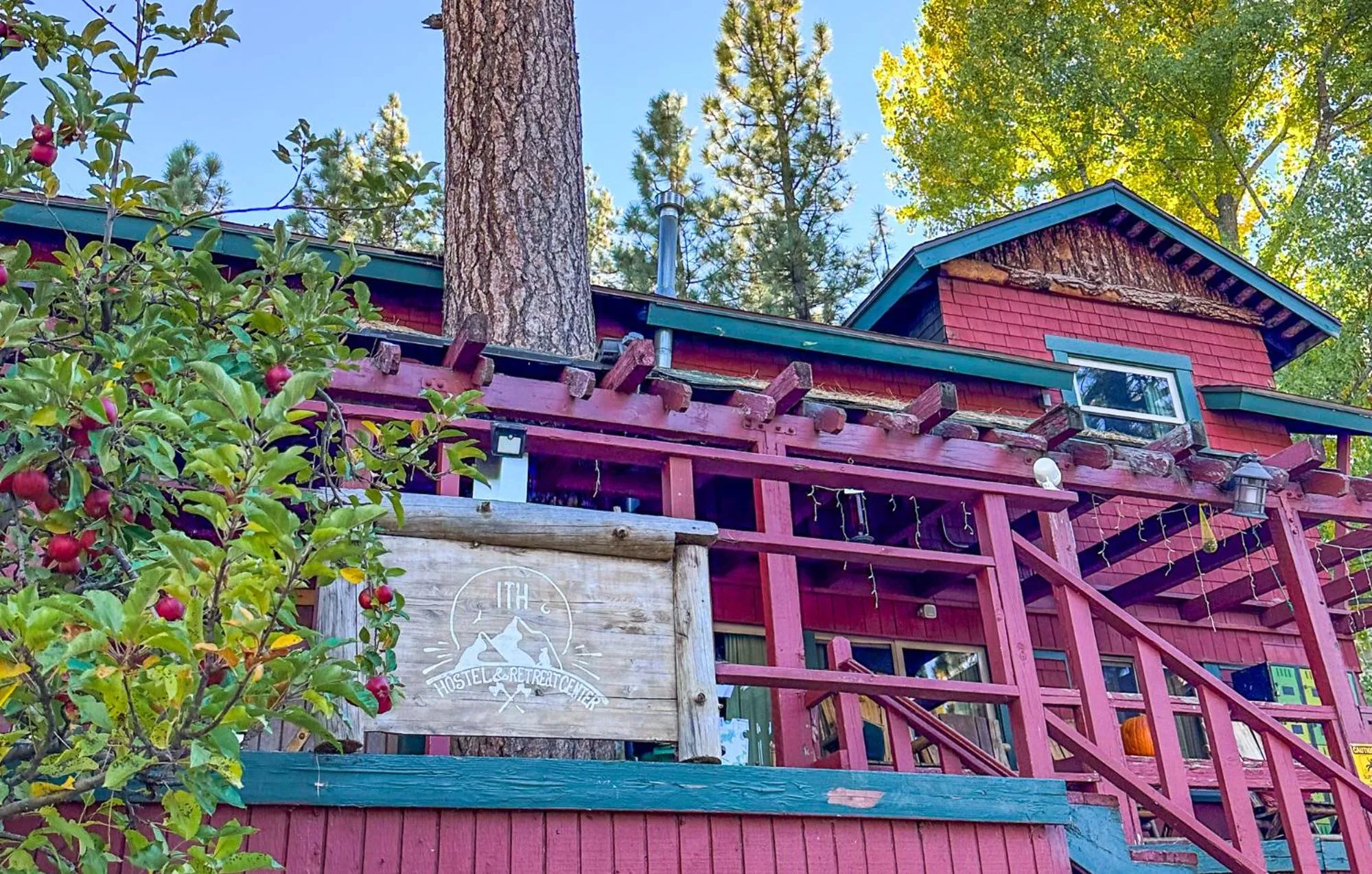 Property building in ITH Big Bear Lake Hostel & Lodge