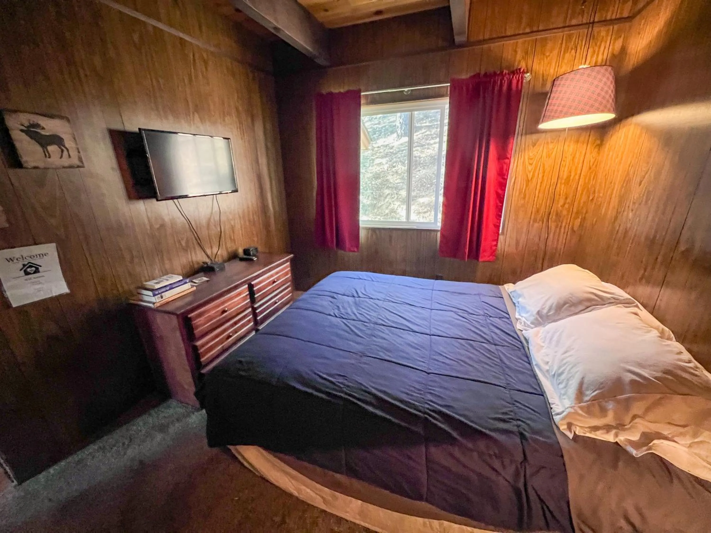 Bedroom, Bed in ITH Big Bear Lake Hostel & Lodge