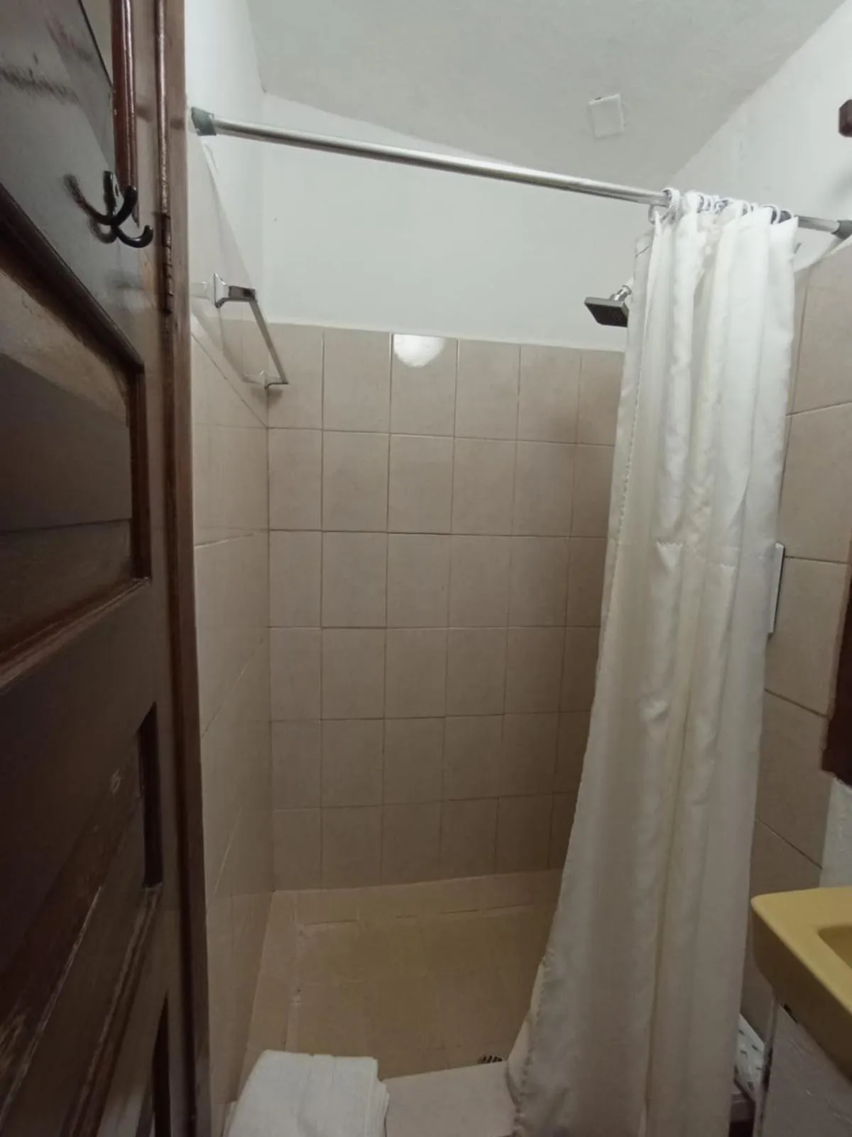 Shower in Maya Mountain Lodge