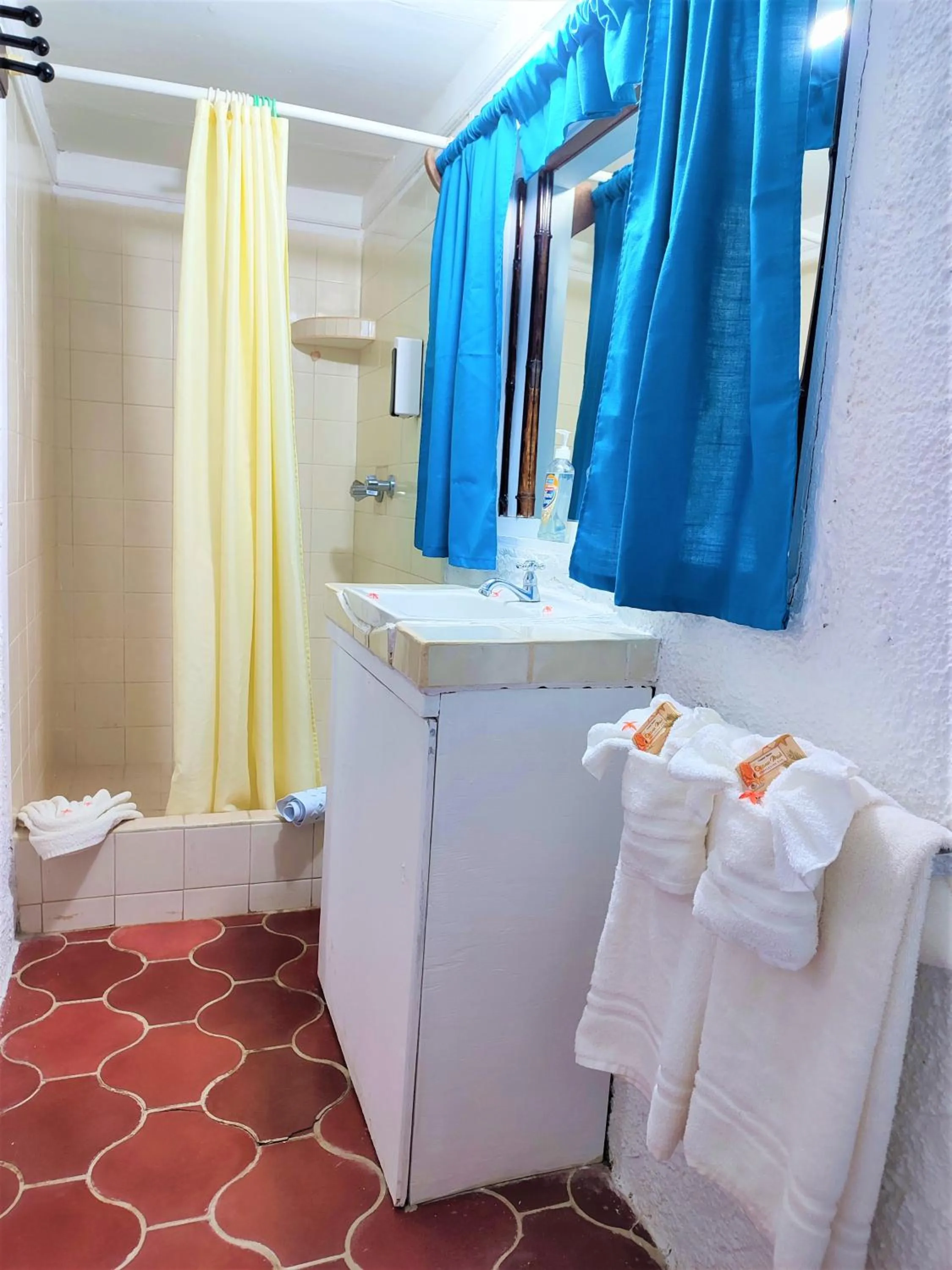 Bathroom in Maya Mountain Lodge