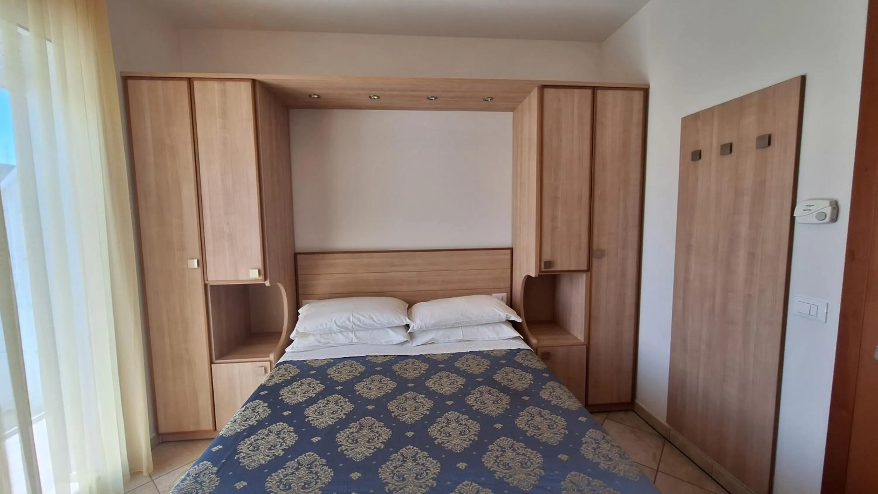 Bedroom, Bed in Hotel Massimo