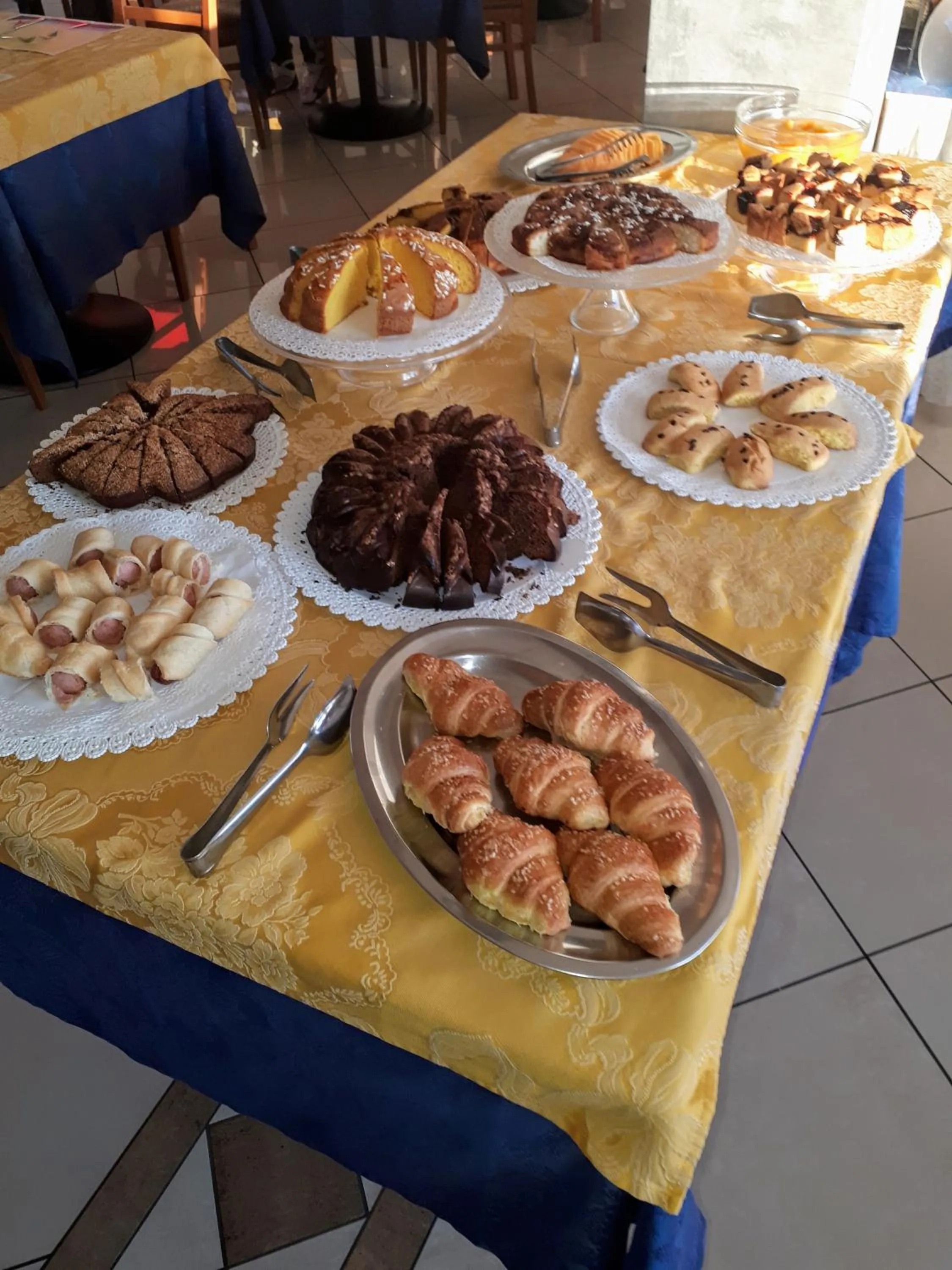 Restaurant/places to eat in Hotel Massimo