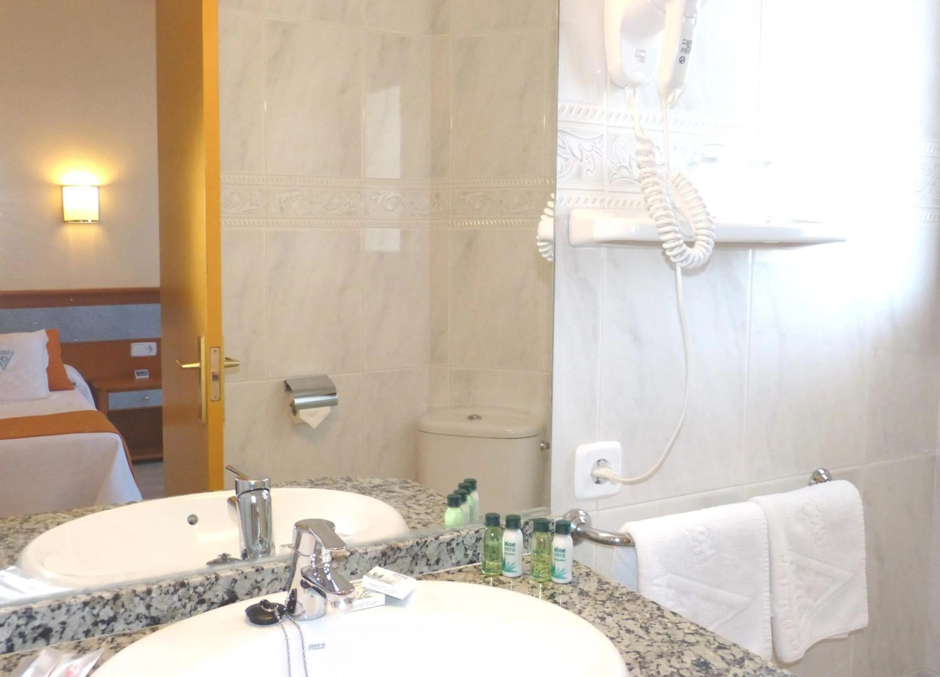 Bathroom in Hotel Osiris Ibiza