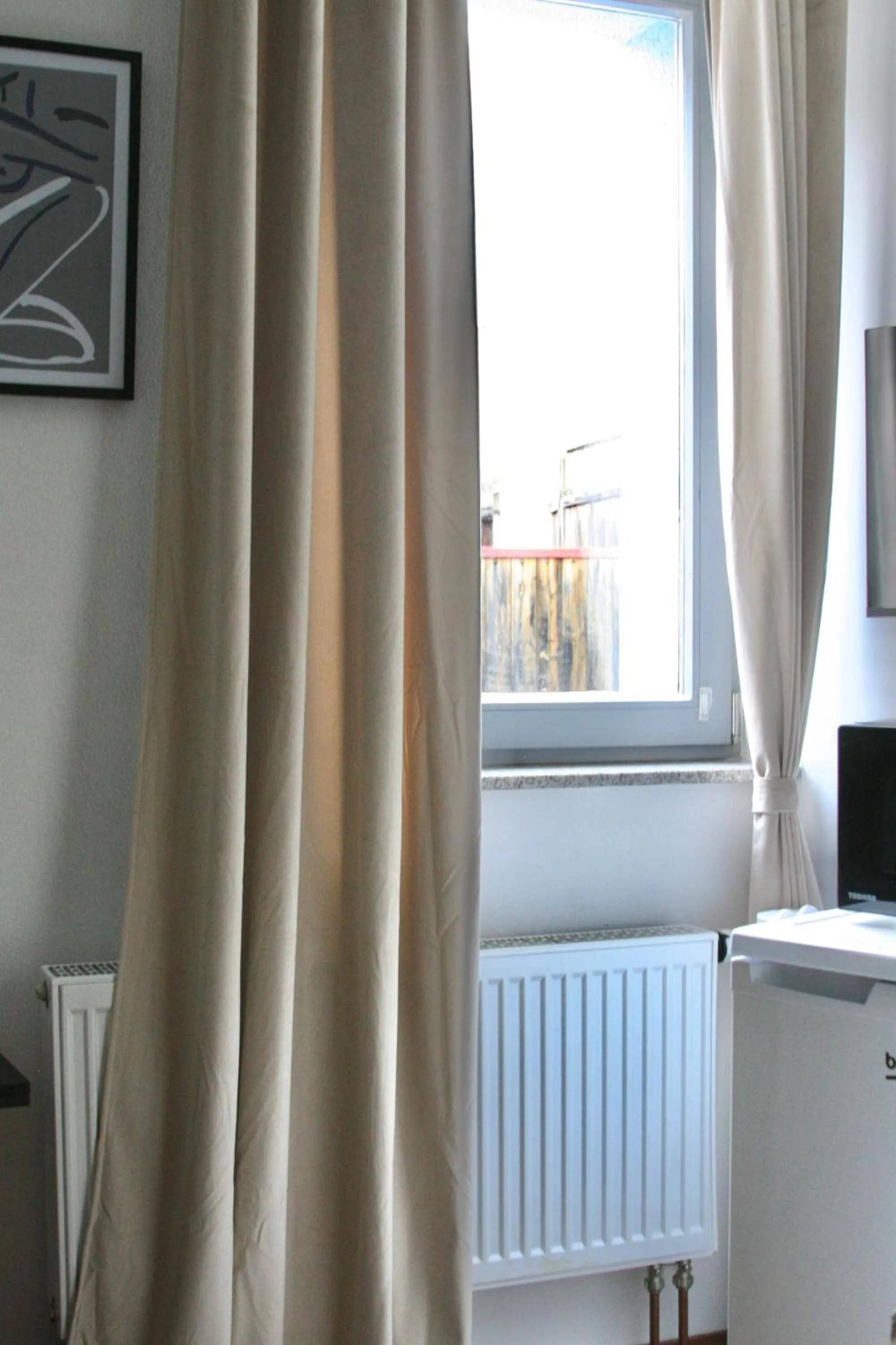 internet in The Manhattan A Boutique Hotel By American Ease