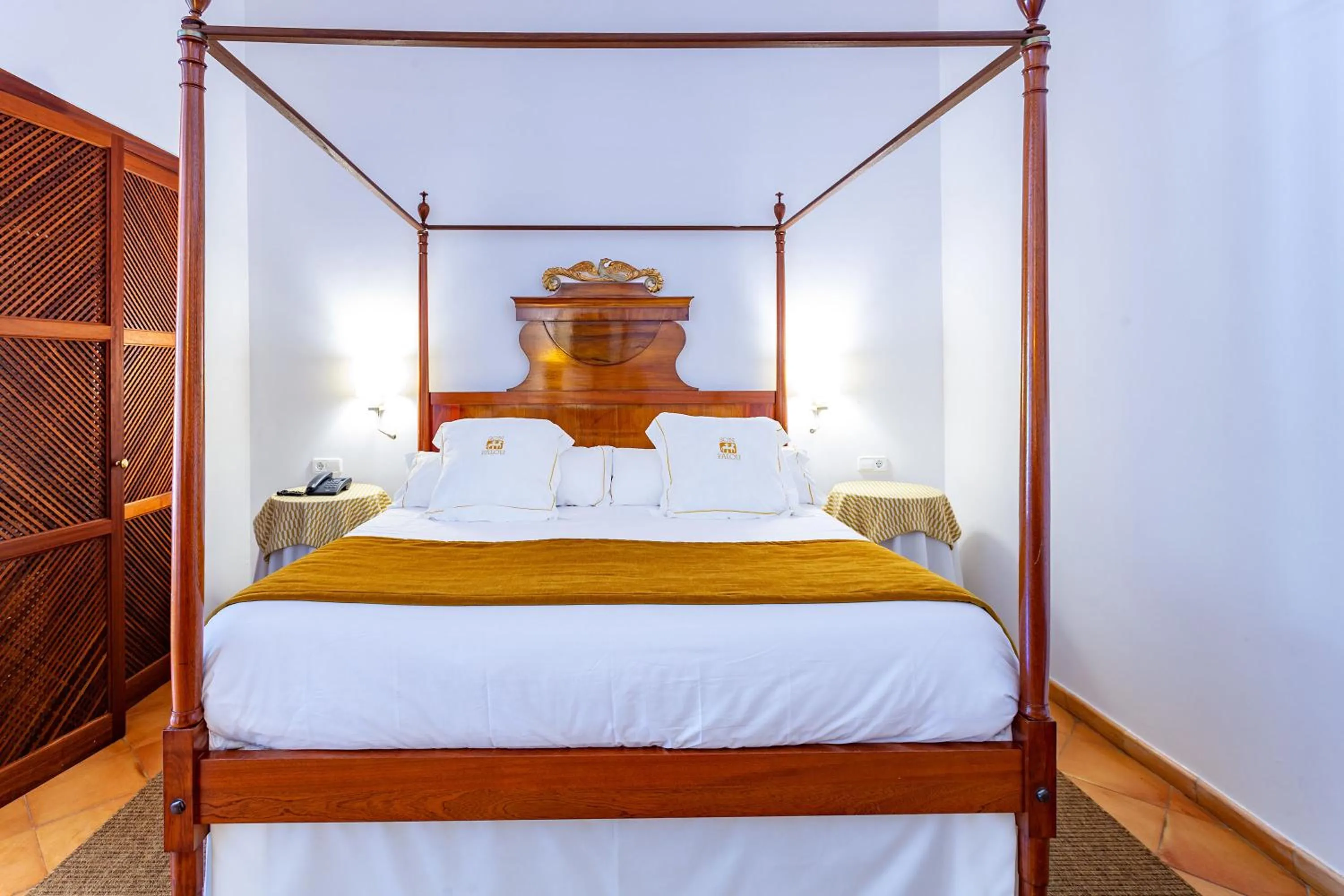 Bed in Finca Hotel Son Palou