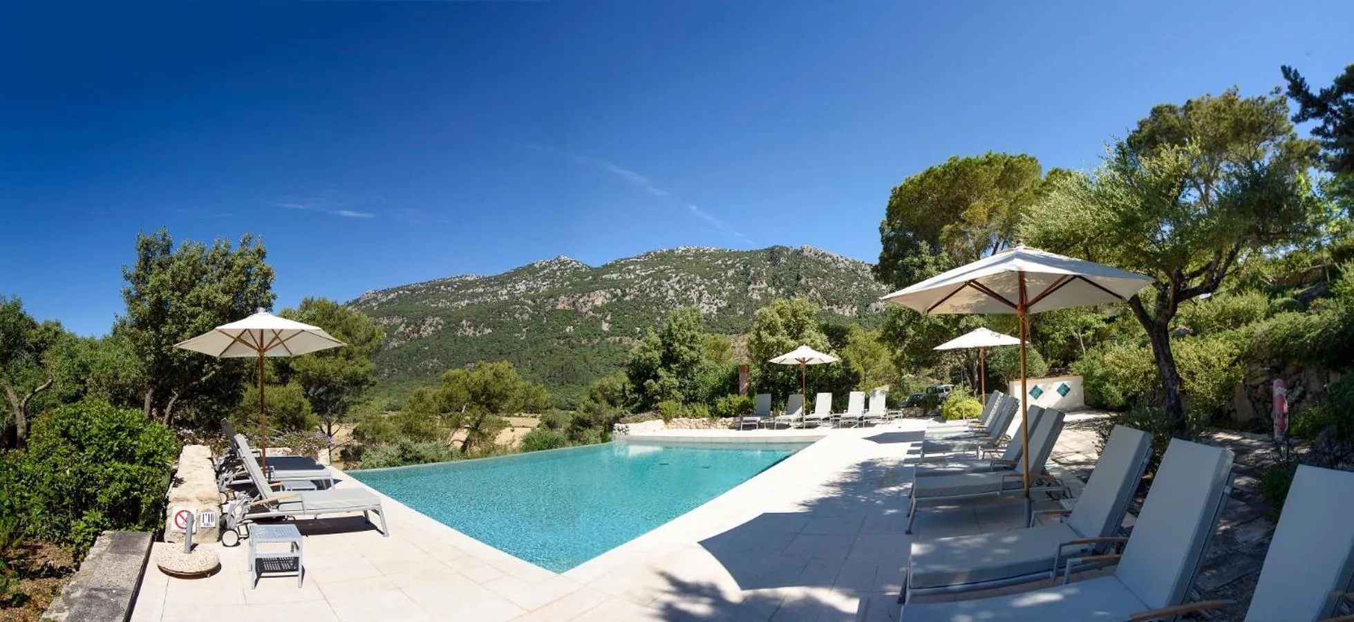 Swimming pool in Finca Hotel Son Palou