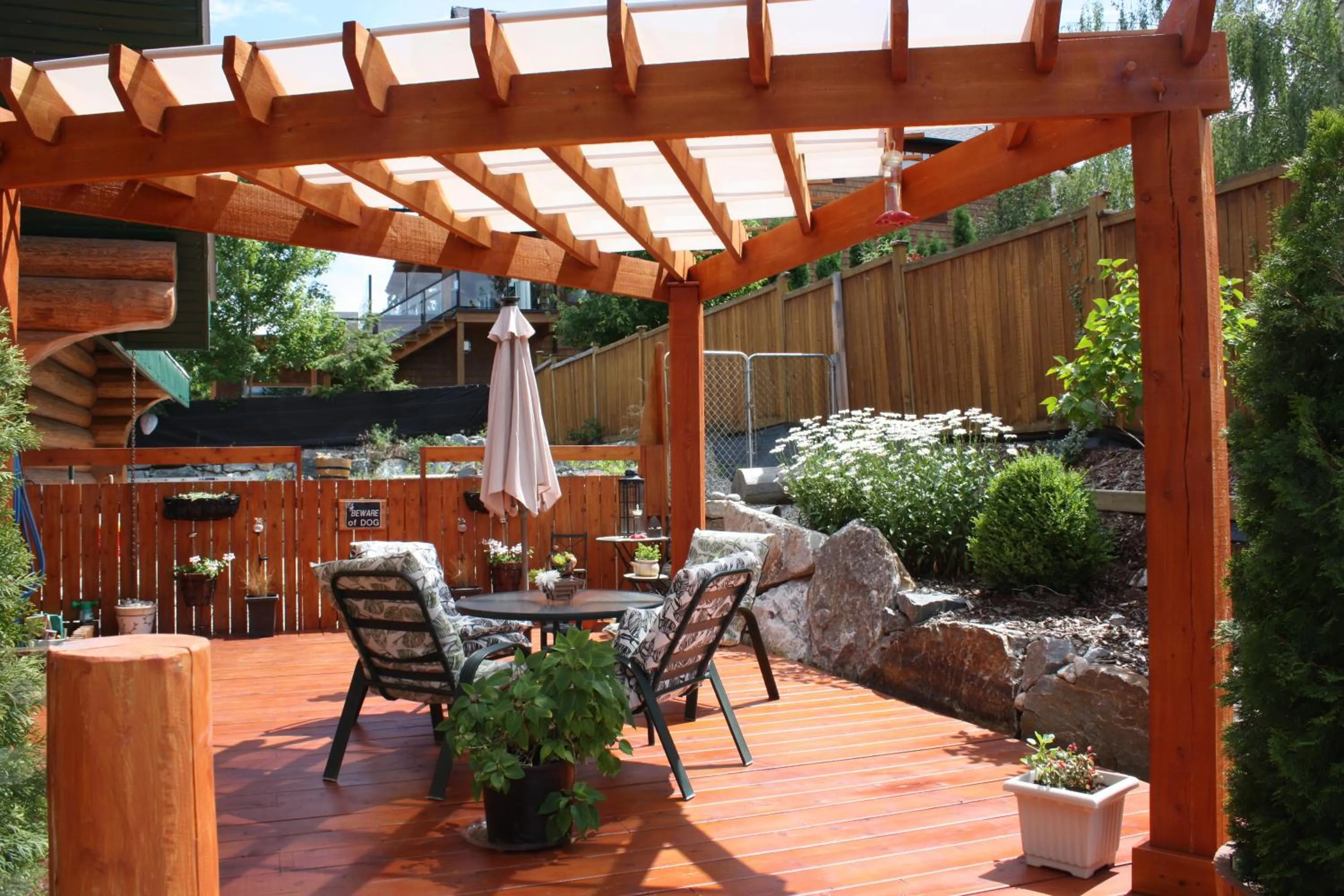 Garden view in A Okanagan Lakeview Inn