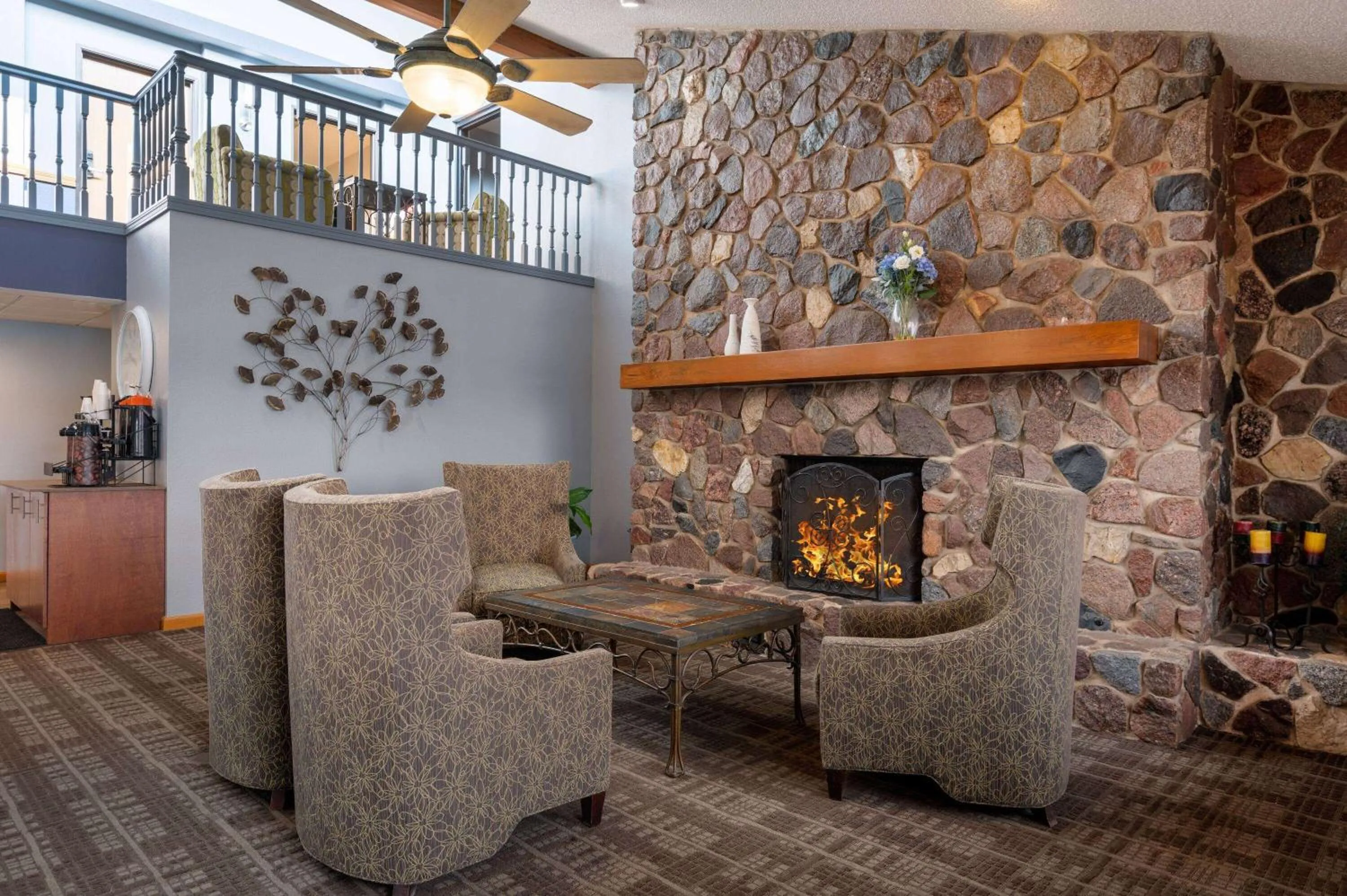 Lobby or reception in AmericInn by Wyndham Eau Claire