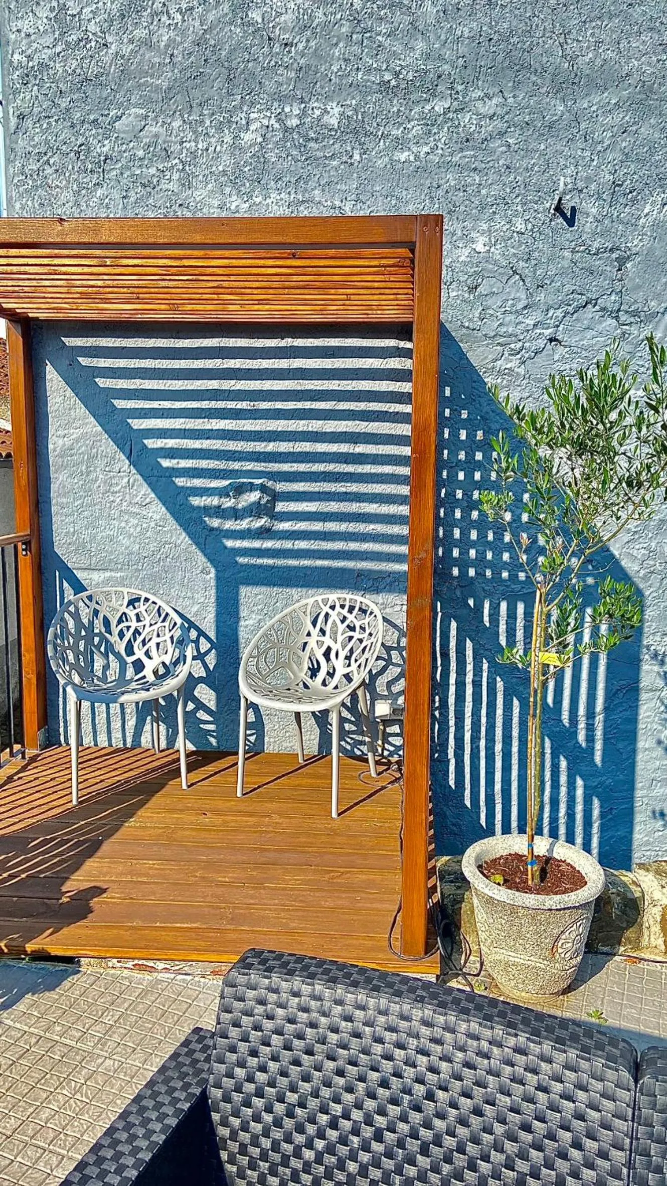 Patio in Inn Door 21 - Hostel & Suite