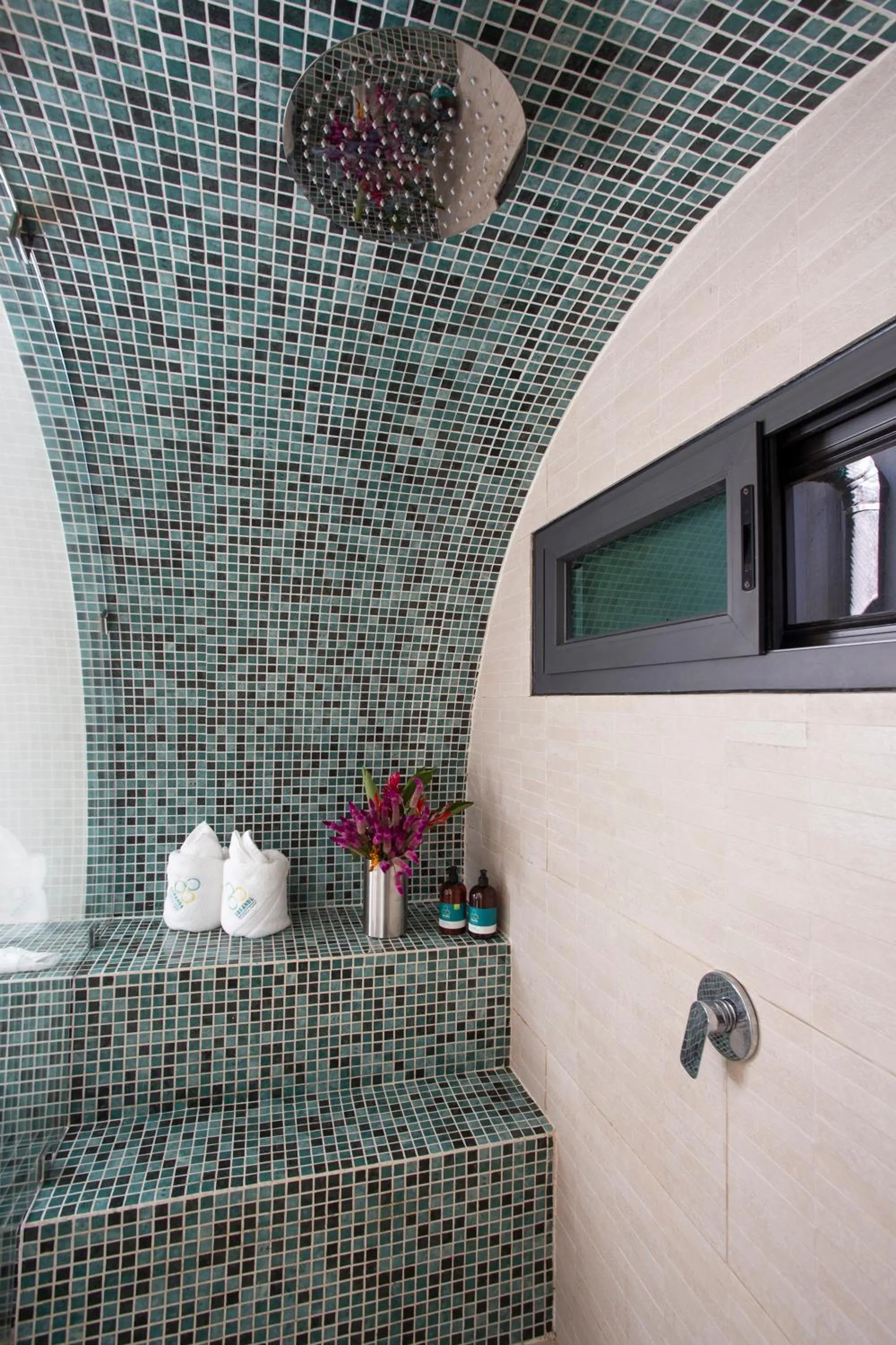 Shower in Saranda Boutique Hotel