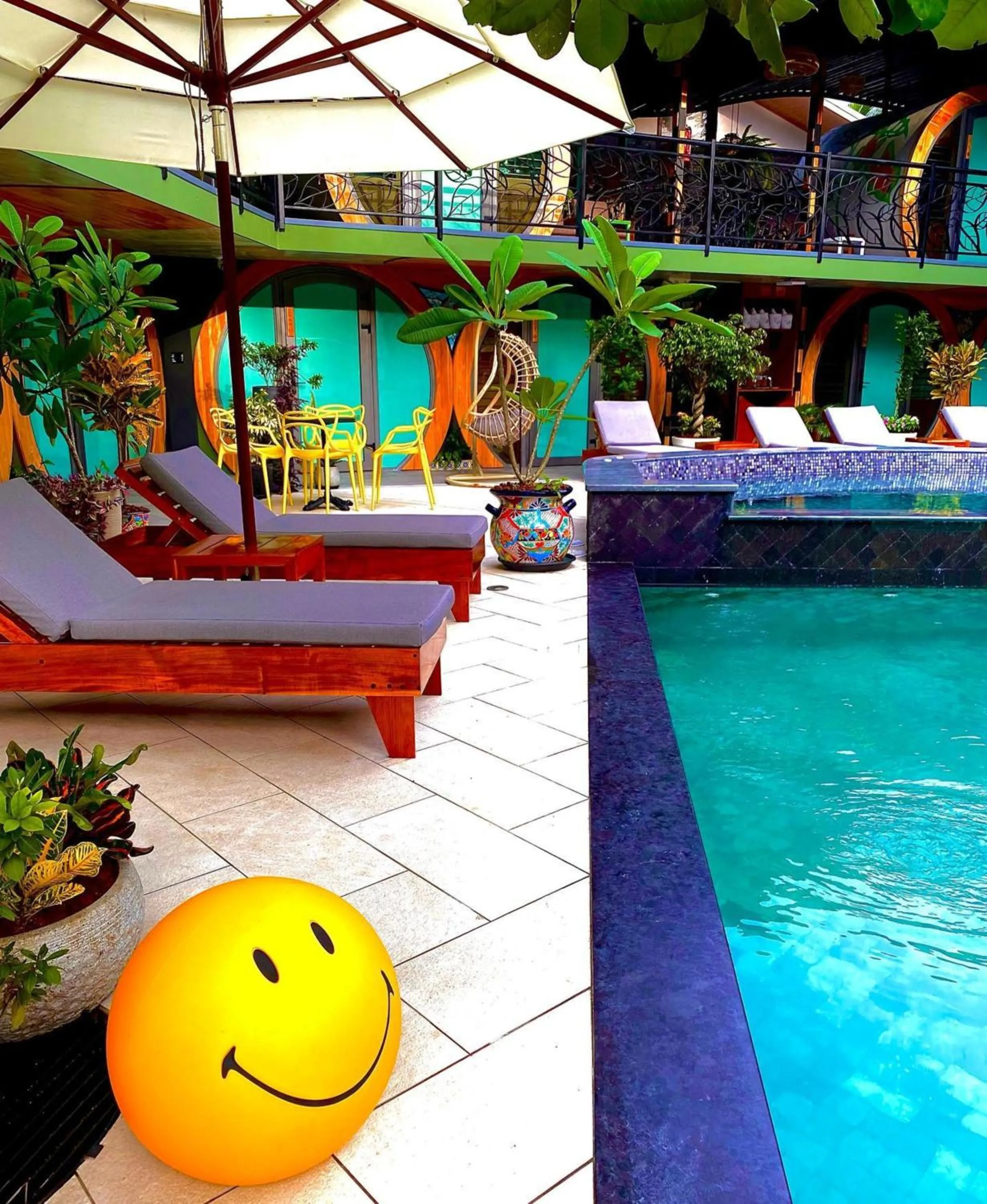 Swimming pool in Saranda Boutique Hotel