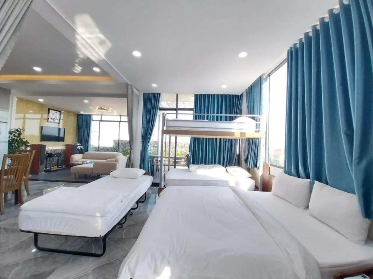 Bedroom, Bed in Santini Hotel