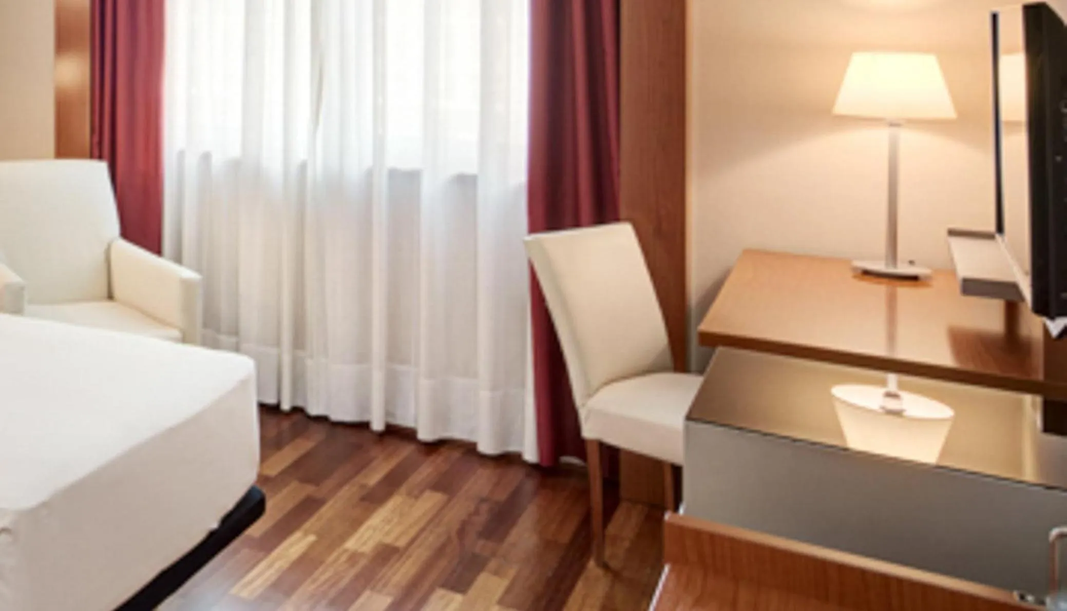 Photo of the whole room, Bed in Sercotel AB Arganda