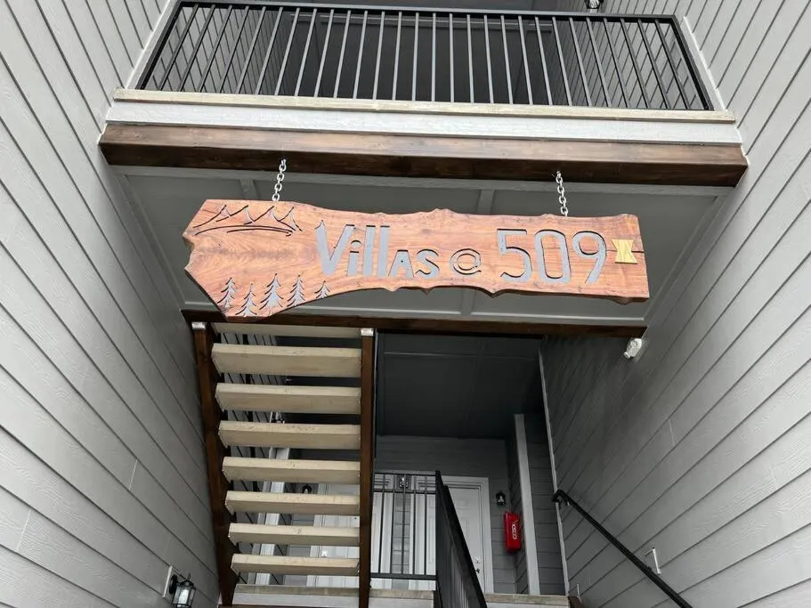 Full ADA Unit - 2 Bed 2 Bath Unit Near Downtown