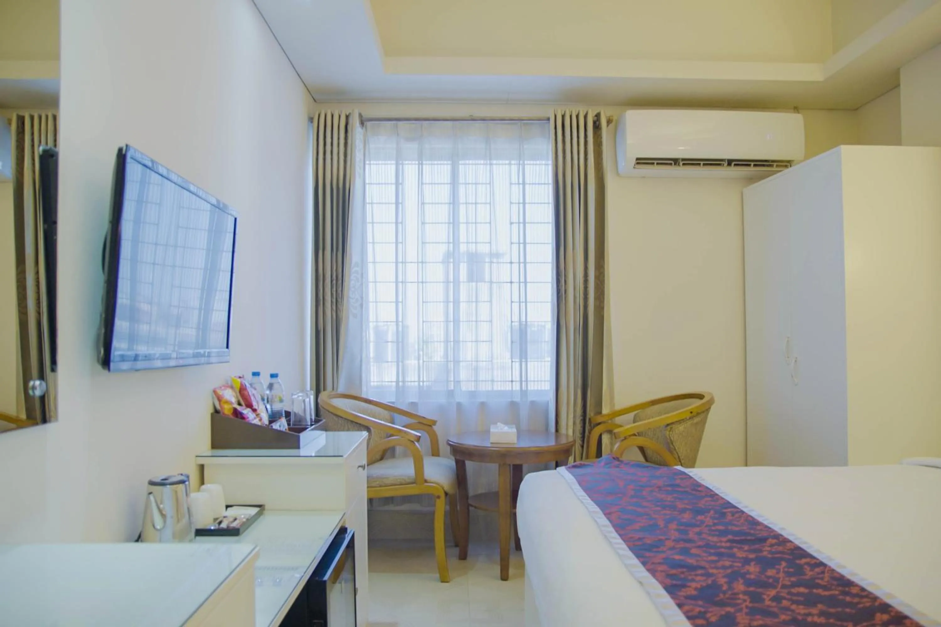 Bedroom, Bed in Hotel Shuktara Dhaka