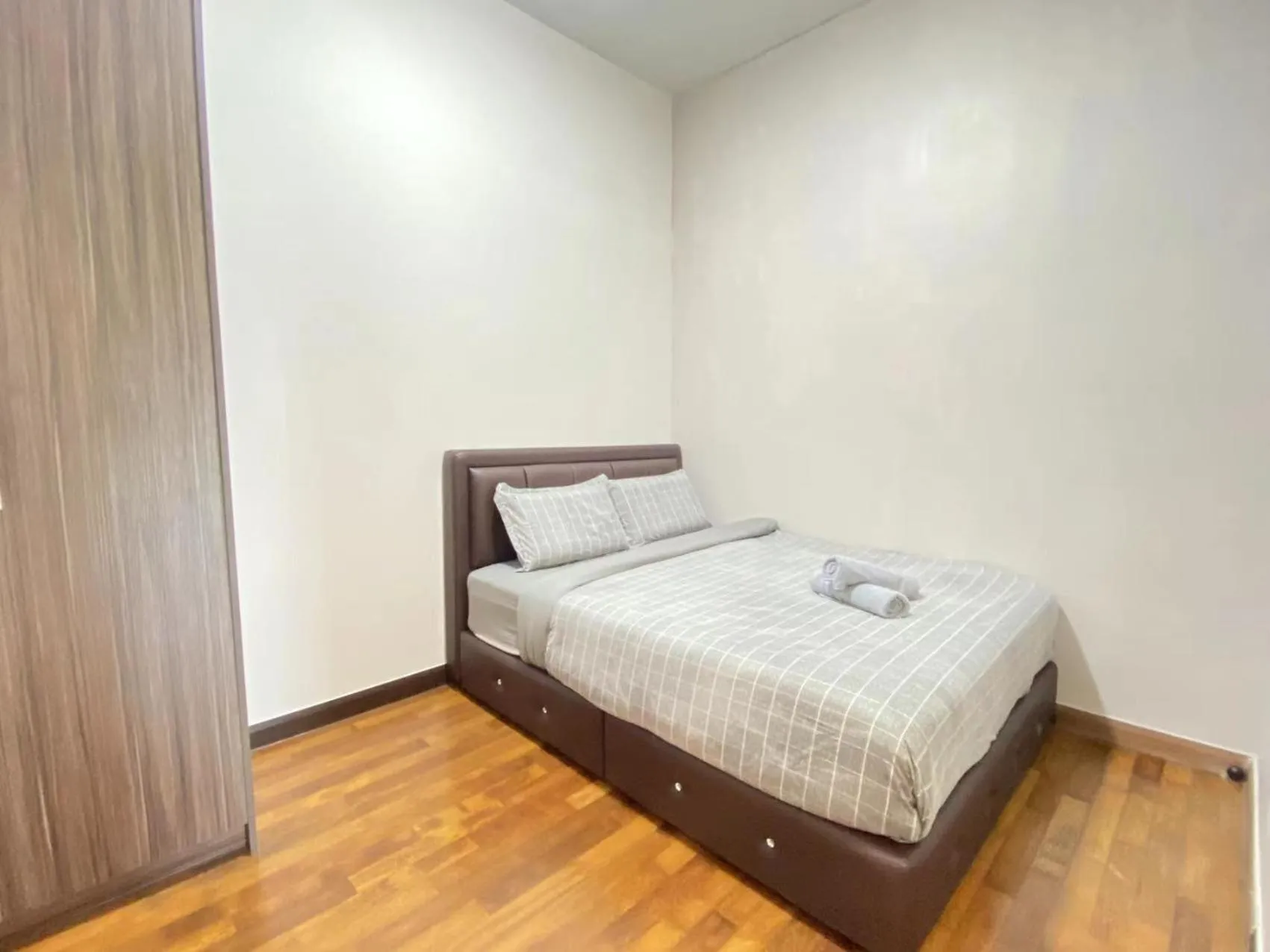 Bedroom, Bed in Silver Scape Residence Melaka Raya By Heystay Management