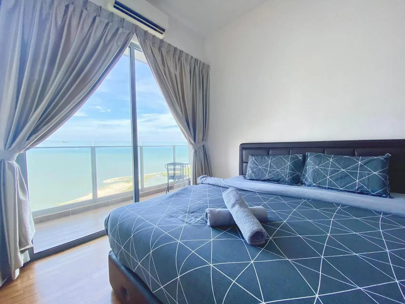 Bedroom, Bed in Silver Scape Residence Melaka Raya By Heystay Management