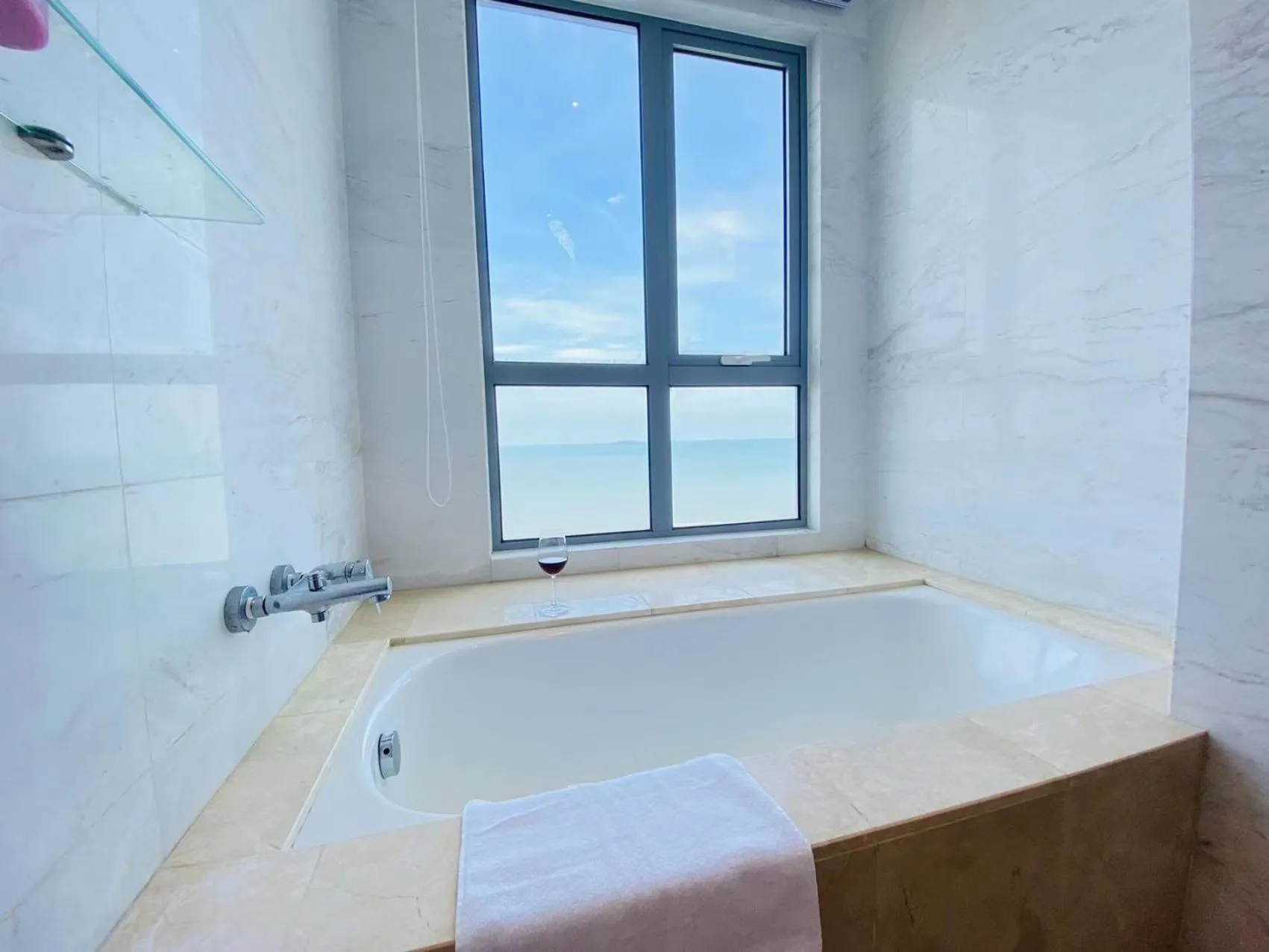 Bath in Silver Scape Residence Melaka Raya By Heystay Management