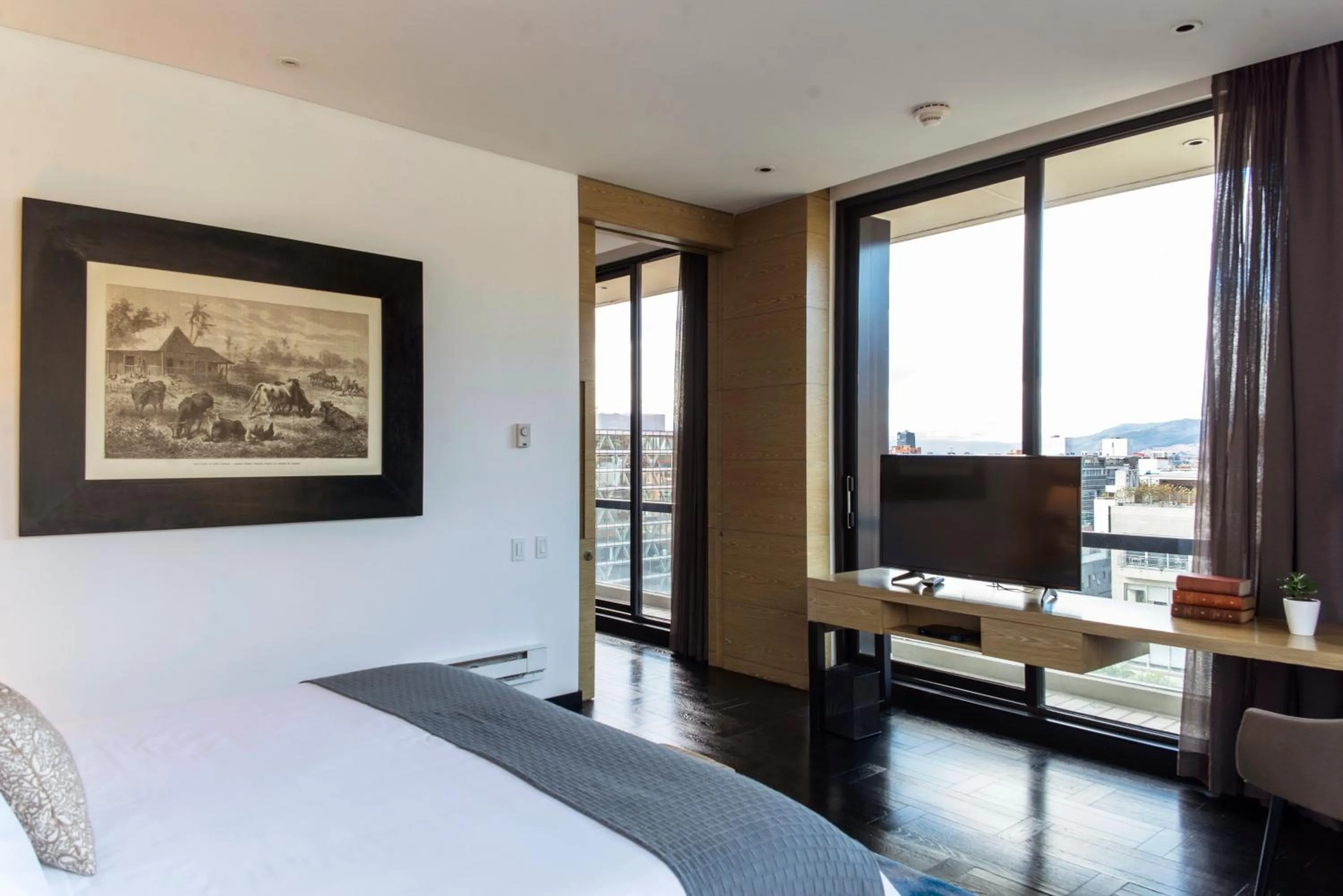 Bird's eye view, Bed in 8010 Urban Living- Luxury Home Experience