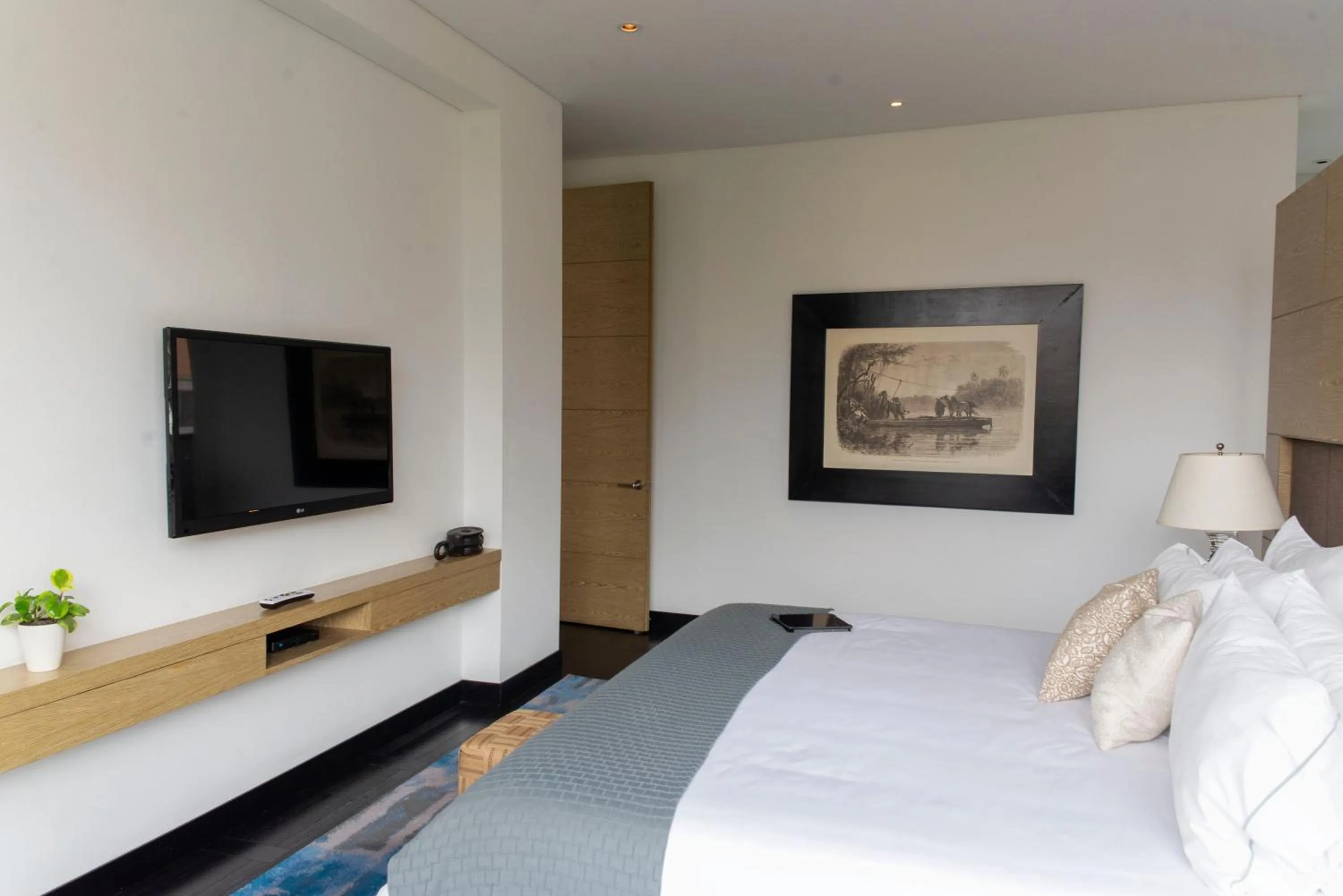 Bedroom, Bed in 8010 Urban Living- Luxury Home Experience